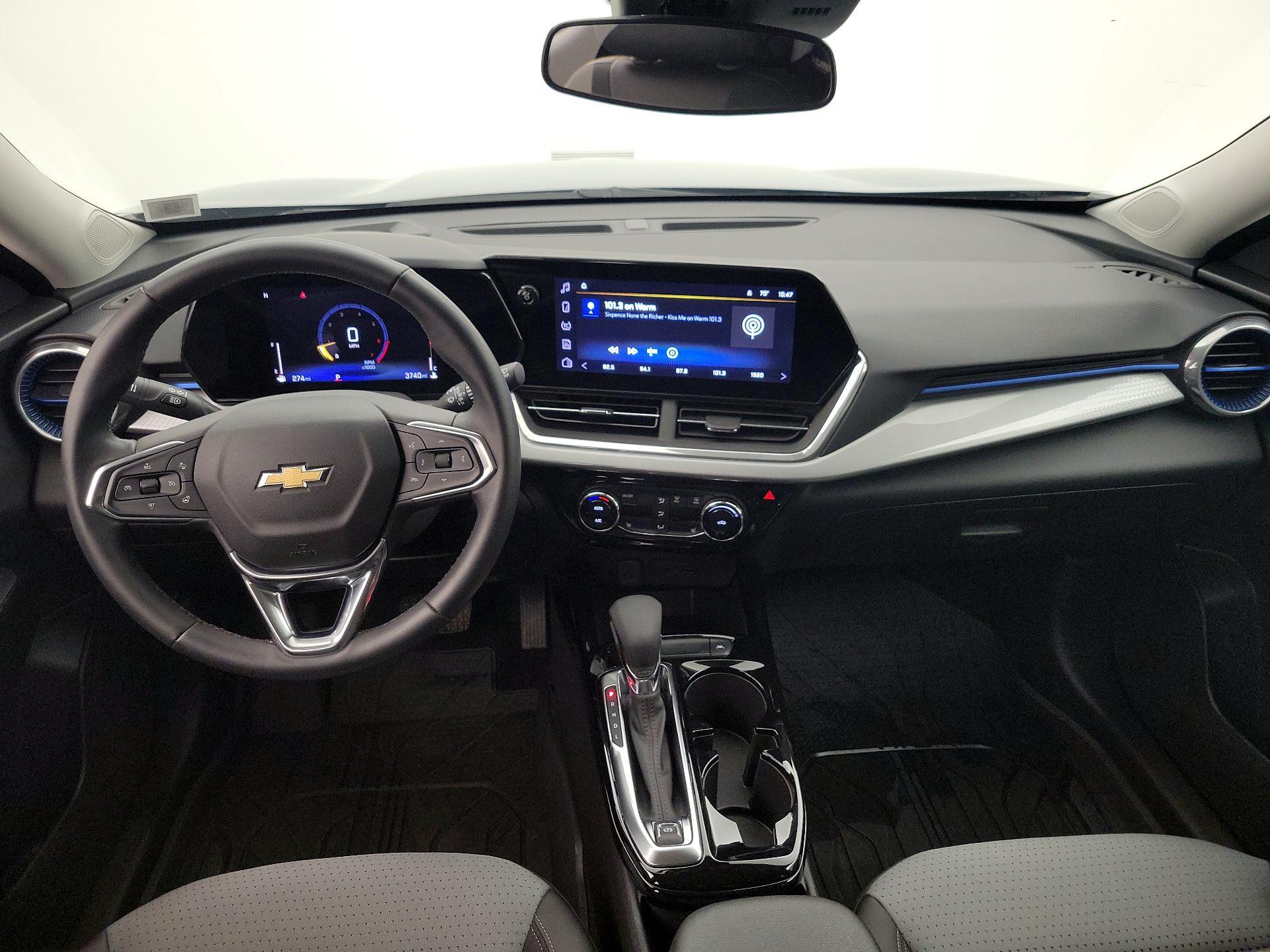 Thumbnail: 2024 Chevrolet Trax - 9