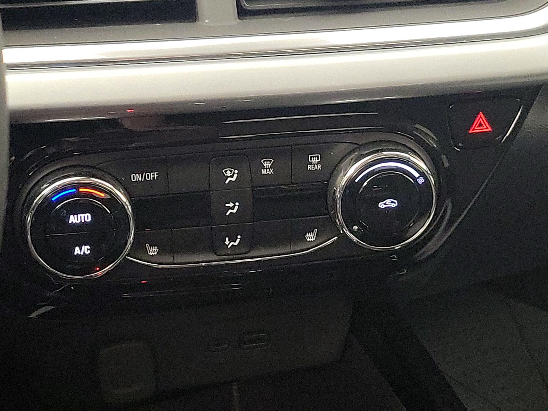 Thumbnail: 2024 Chevrolet Trax - 16