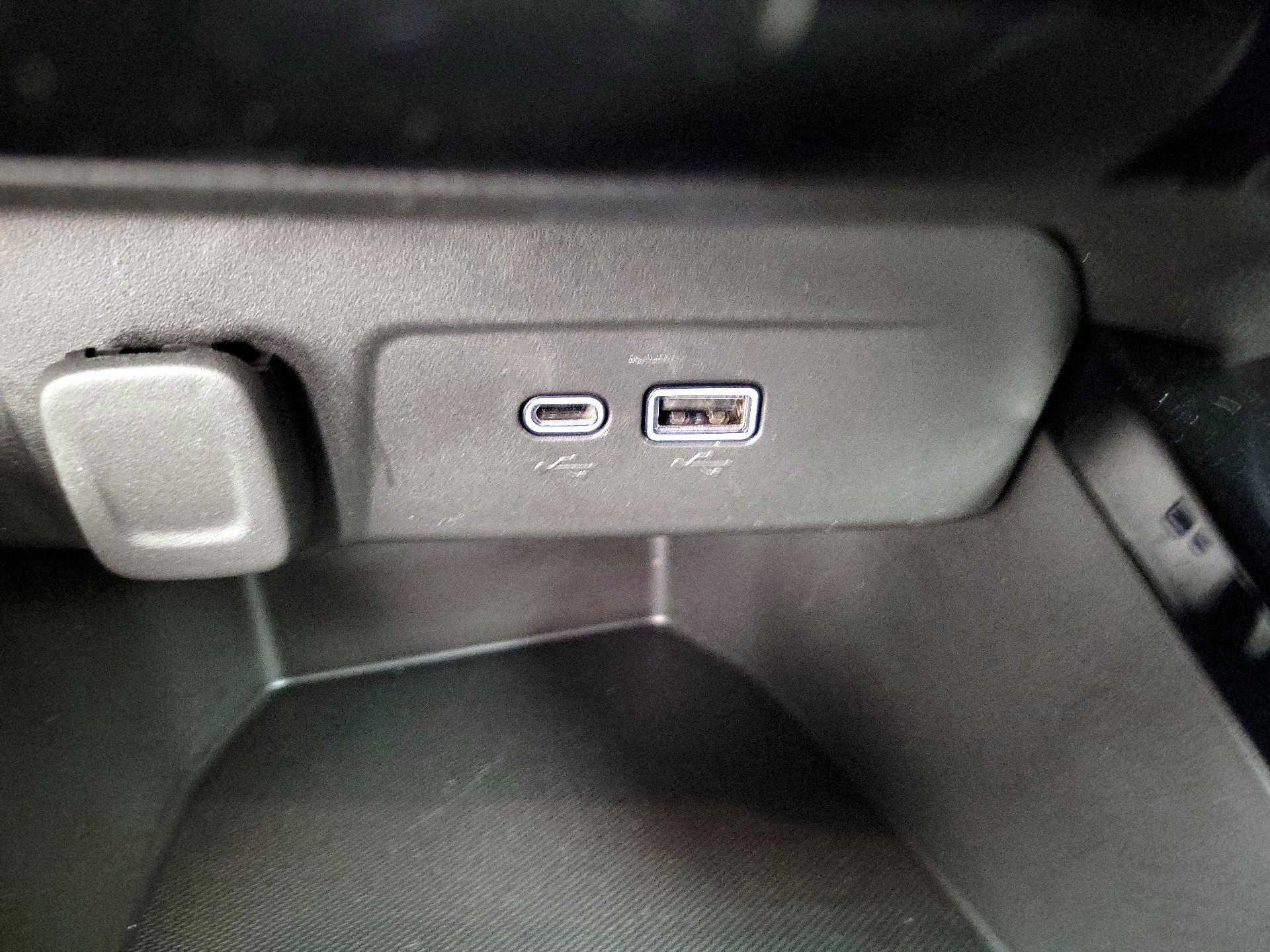 Thumbnail: 2024 Chevrolet Trax - 18