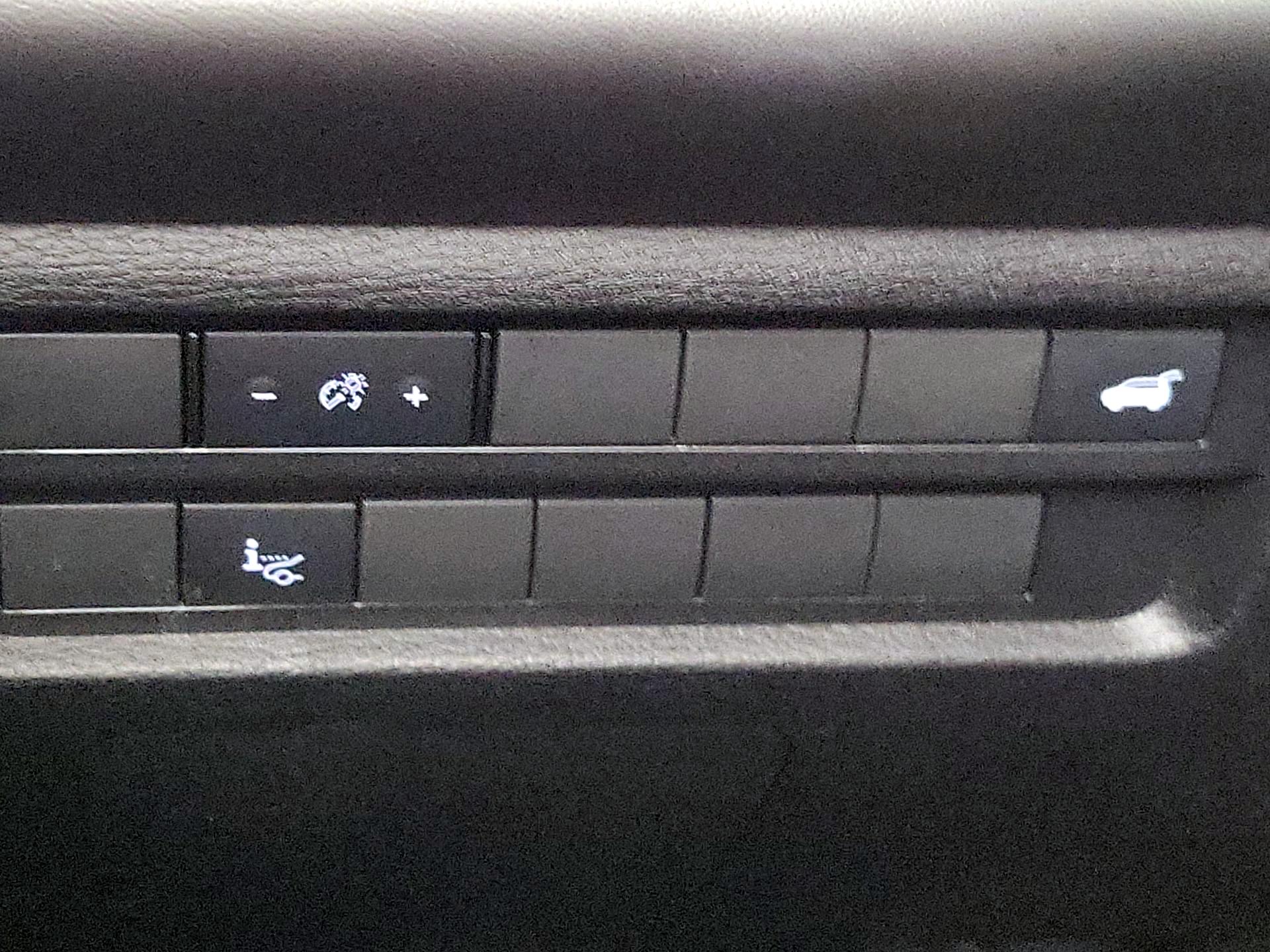 Thumbnail: 2024 Mitsubishi Outlander - 13