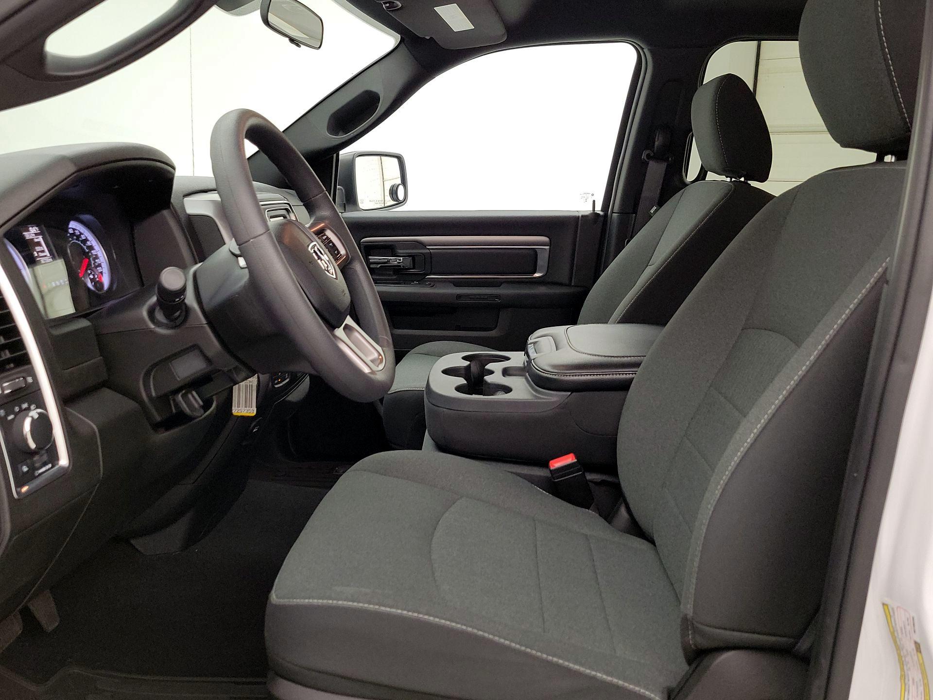 Thumbnail: 2022 RAM 1500 Classic - 11