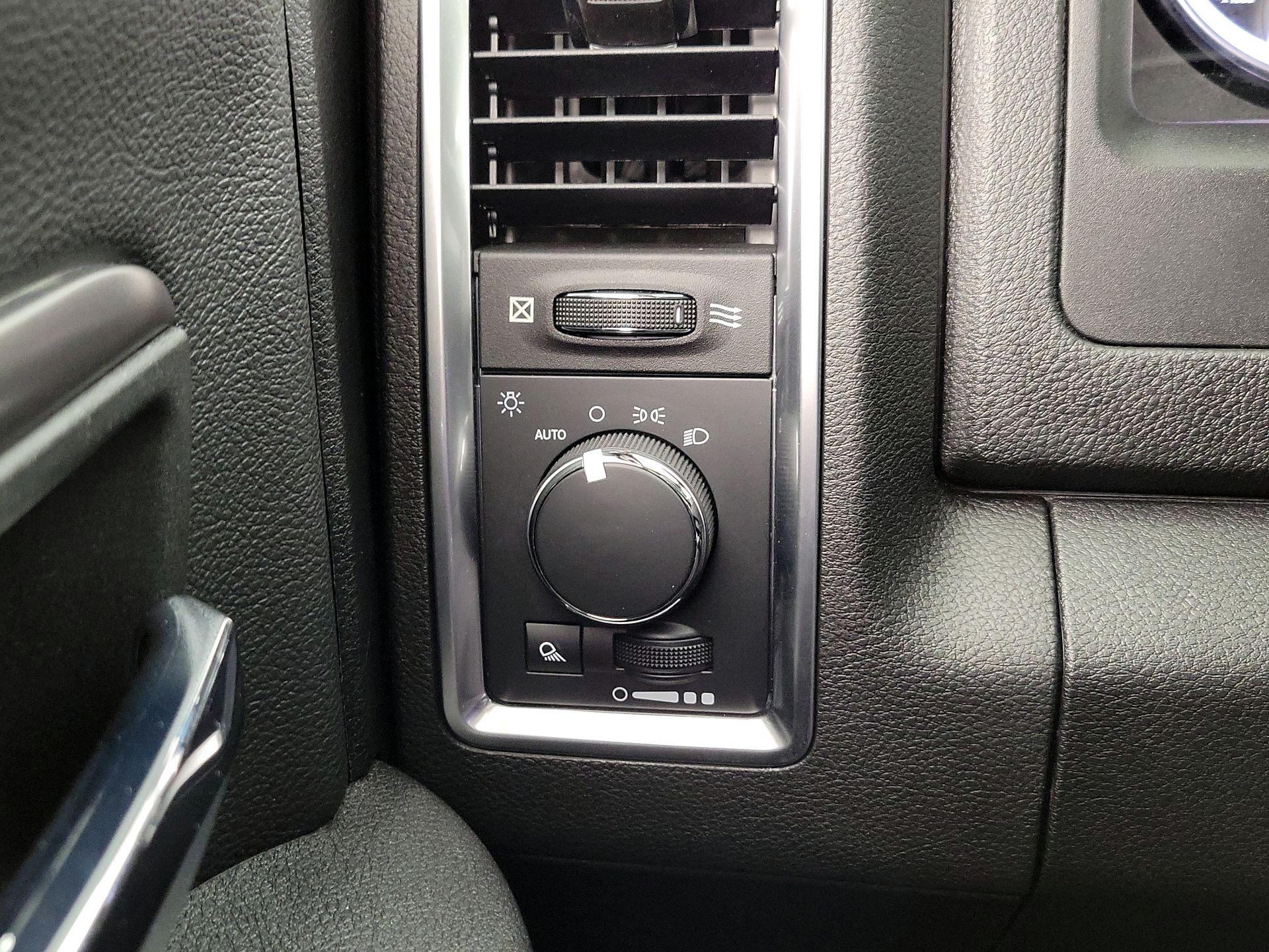 Thumbnail: 2022 RAM 1500 Classic - 13