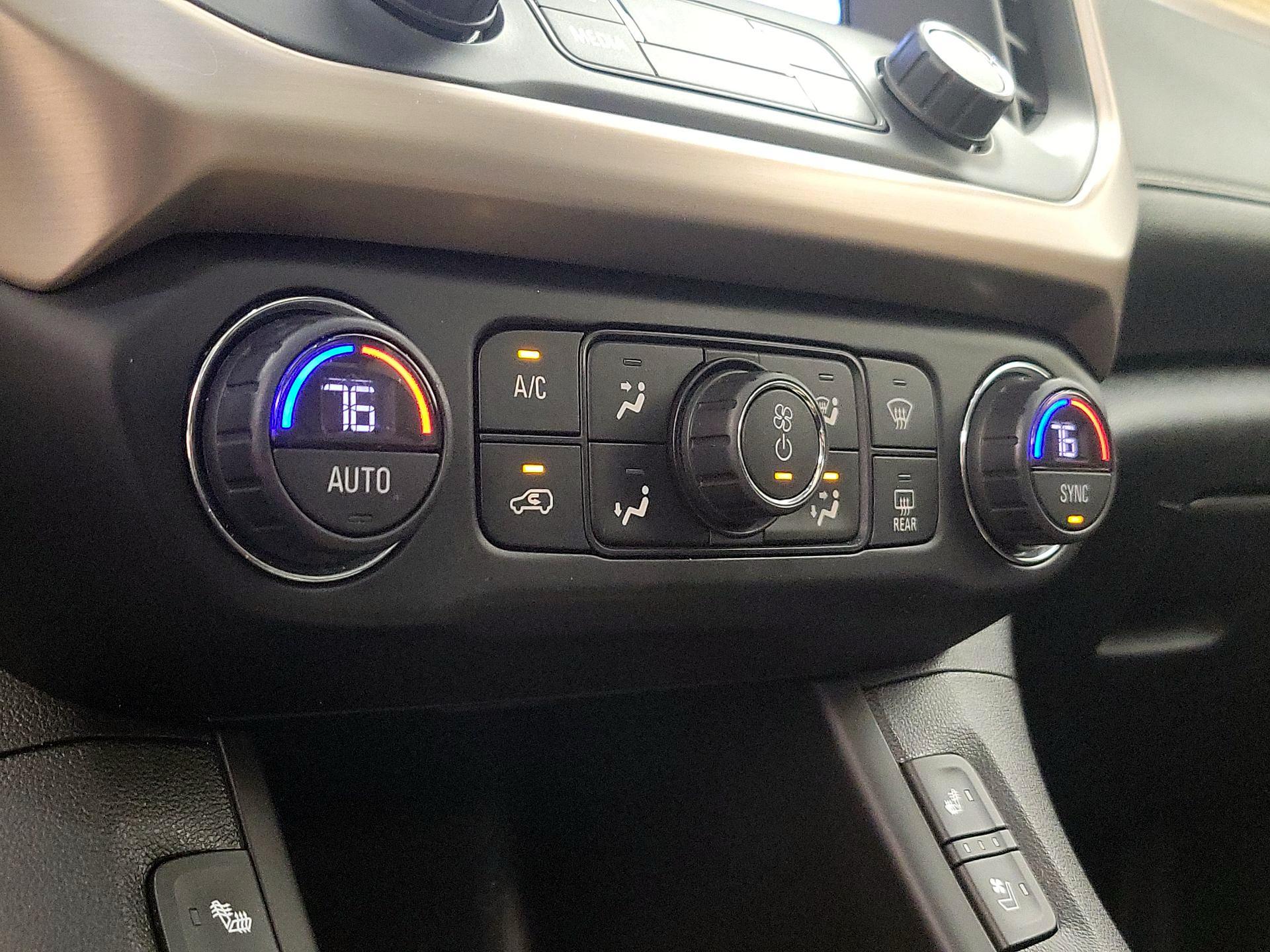 Thumbnail: 2019 GMC Acadia - 16