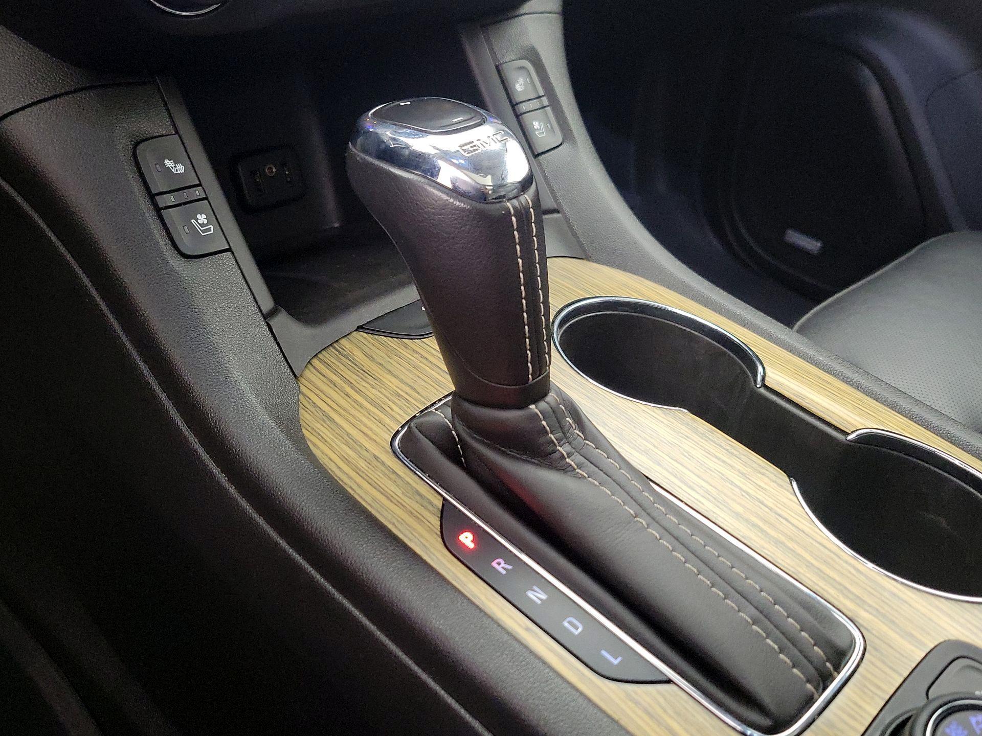 Thumbnail: 2019 GMC Acadia - 17
