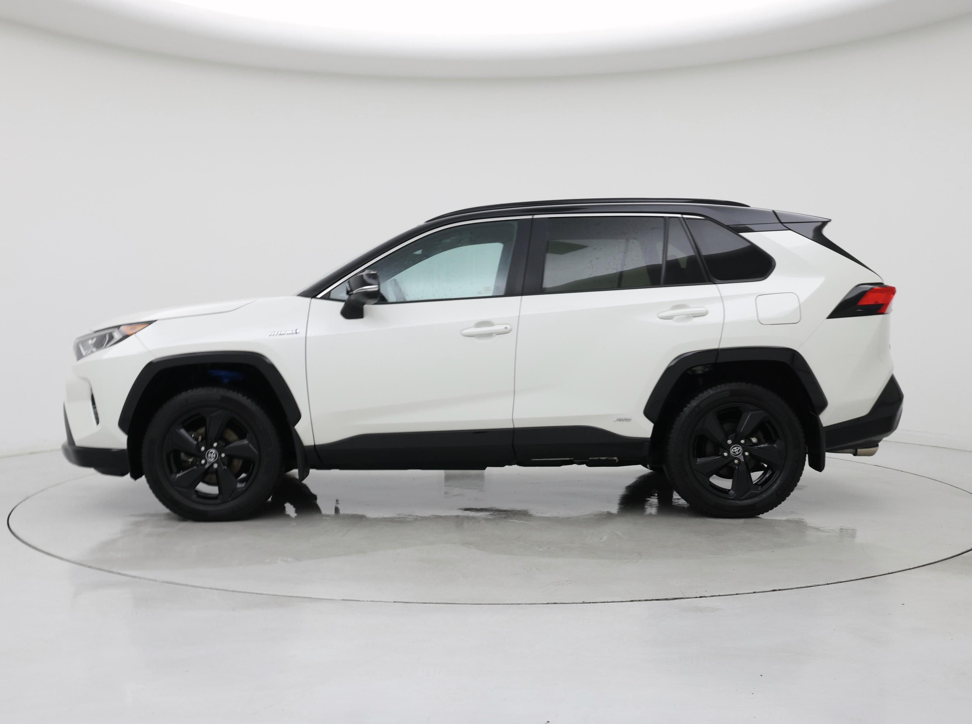 Thumbnail: 2020 Toyota RAV4 - 3