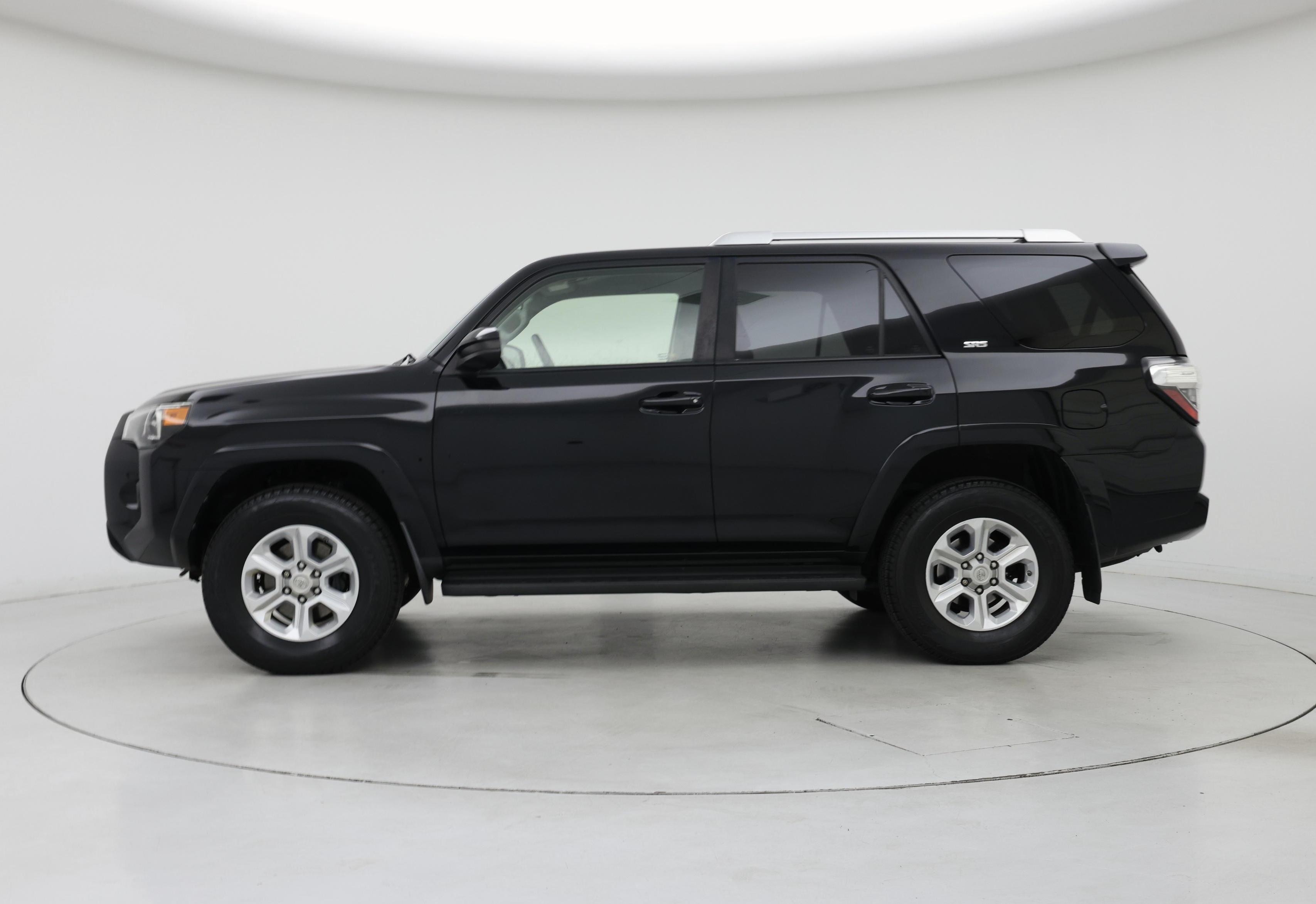 Thumbnail: 2018 Toyota 4Runner - 3