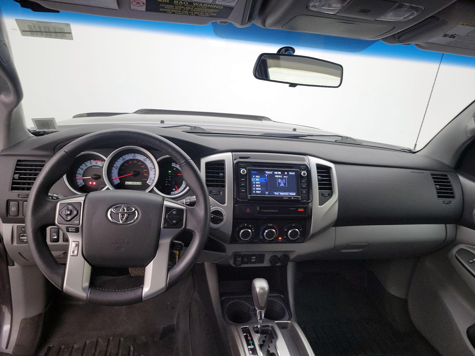 Thumbnail: 2015 Toyota Tacoma - 9