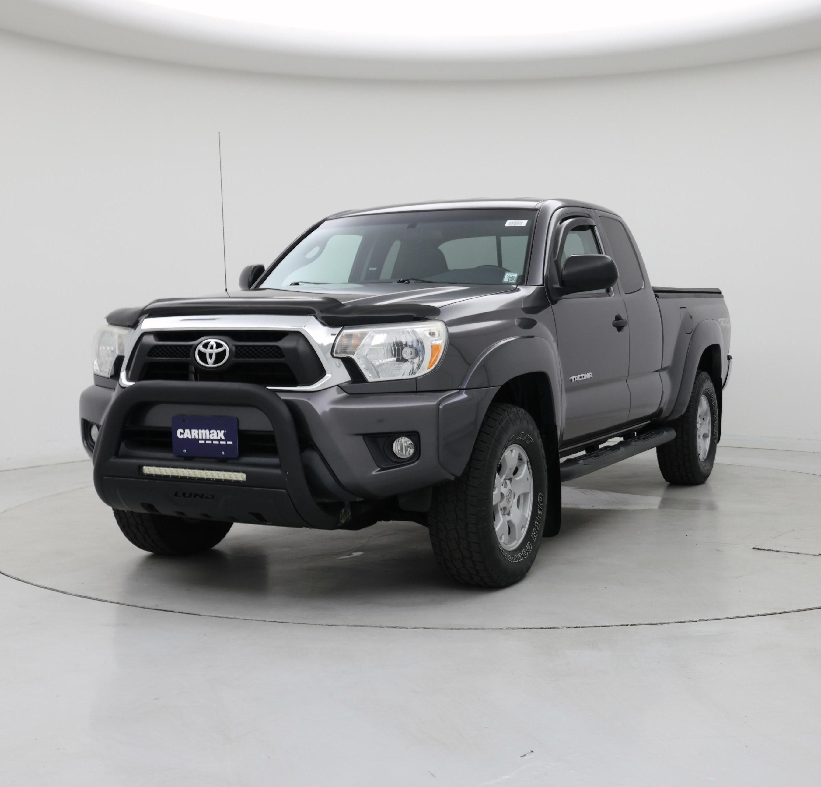 Thumbnail: 2015 Toyota Tacoma - 4