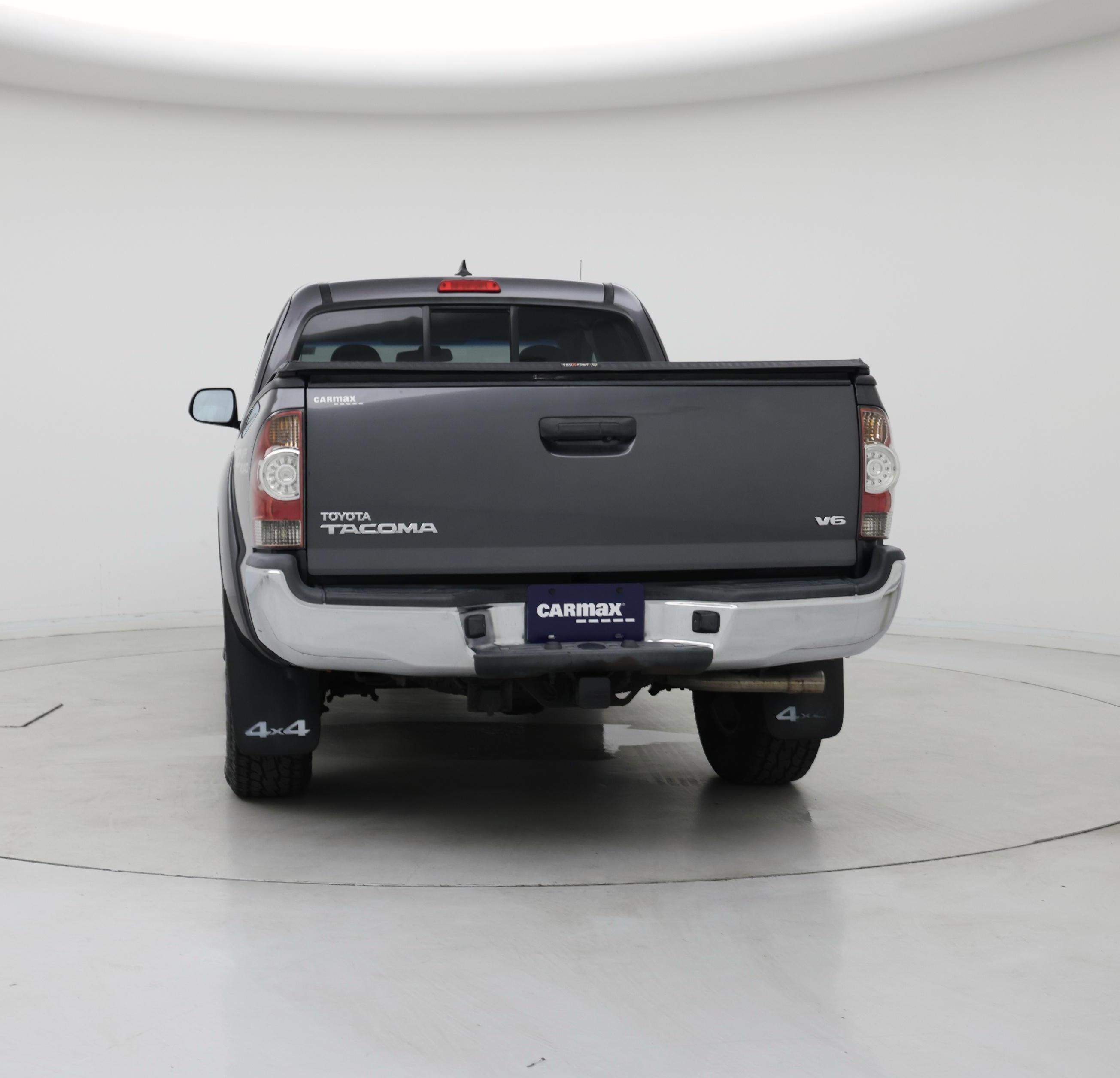 Thumbnail: 2015 Toyota Tacoma - 6