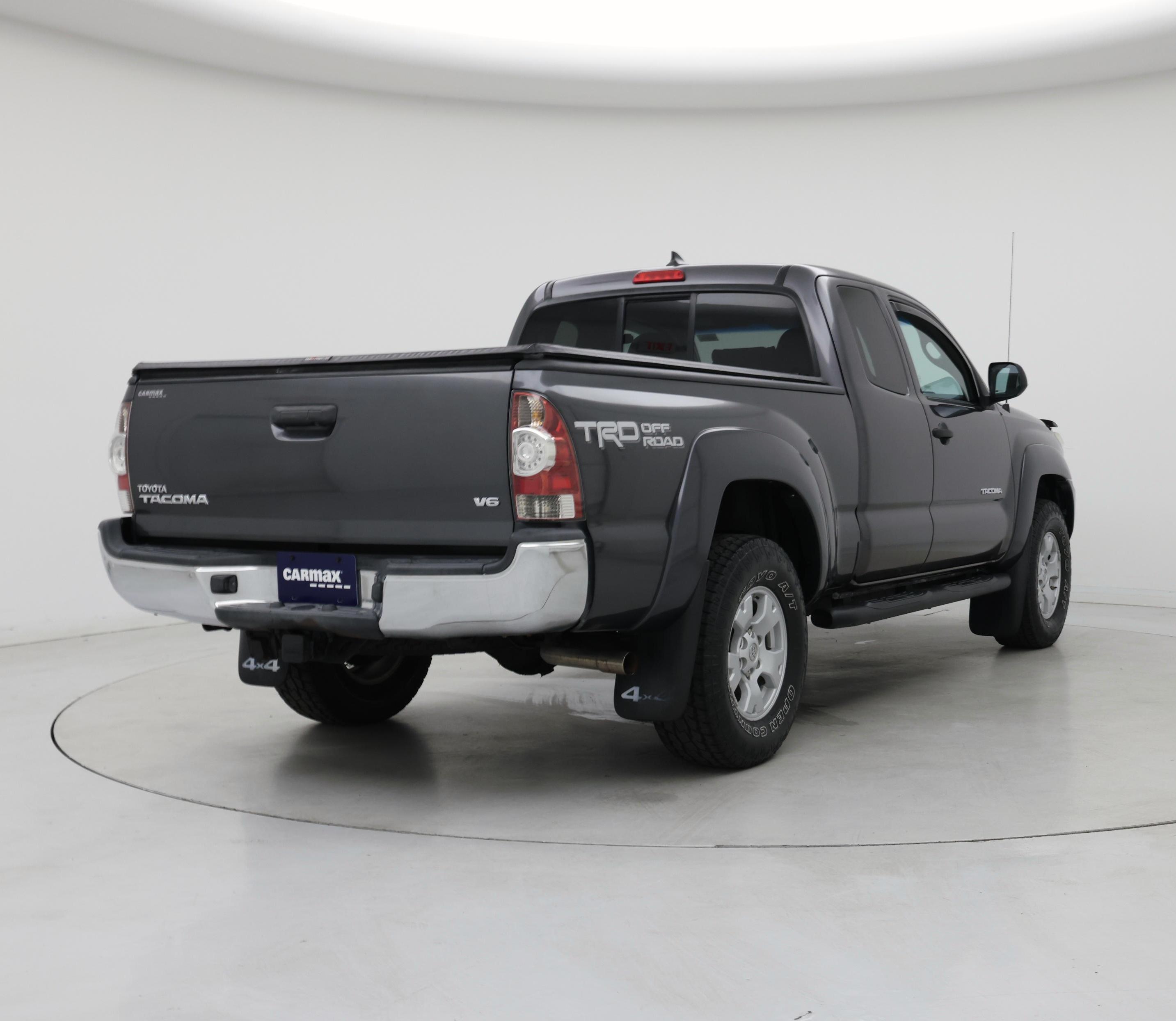 Thumbnail: 2015 Toyota Tacoma - 8