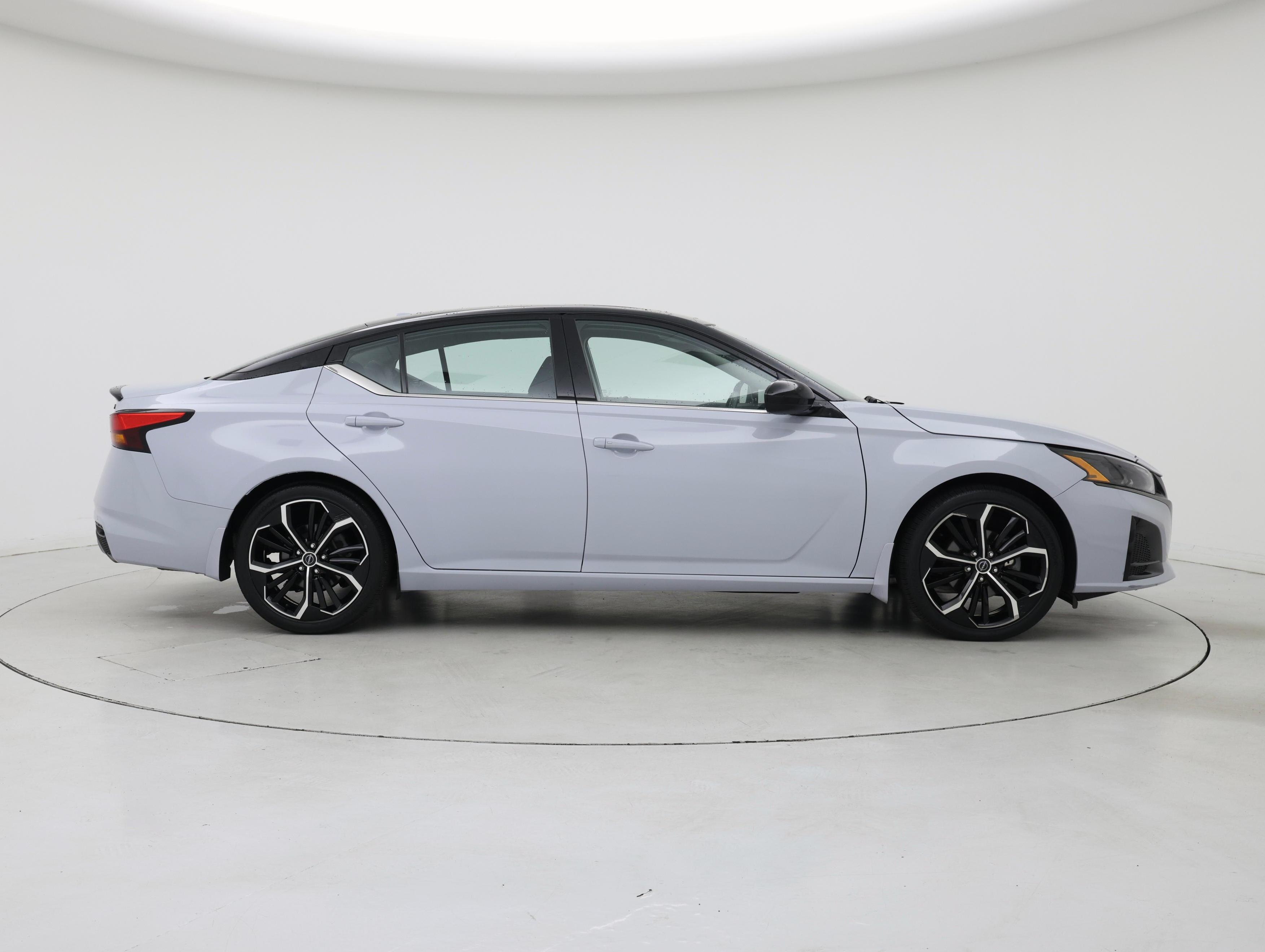 Thumbnail: 2023 Nissan Altima - 7