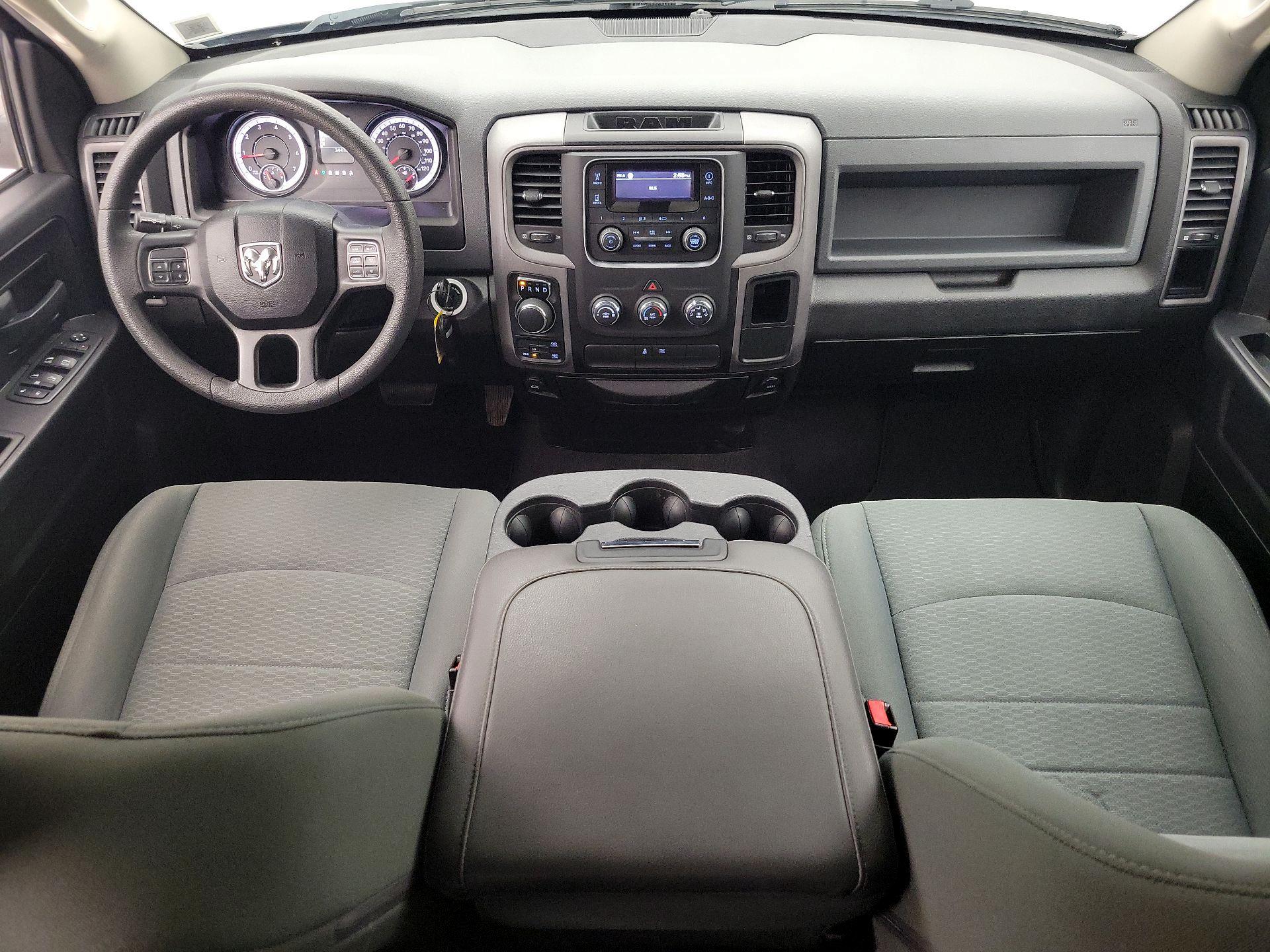 Thumbnail: 2019 RAM 1500 Classic - 9