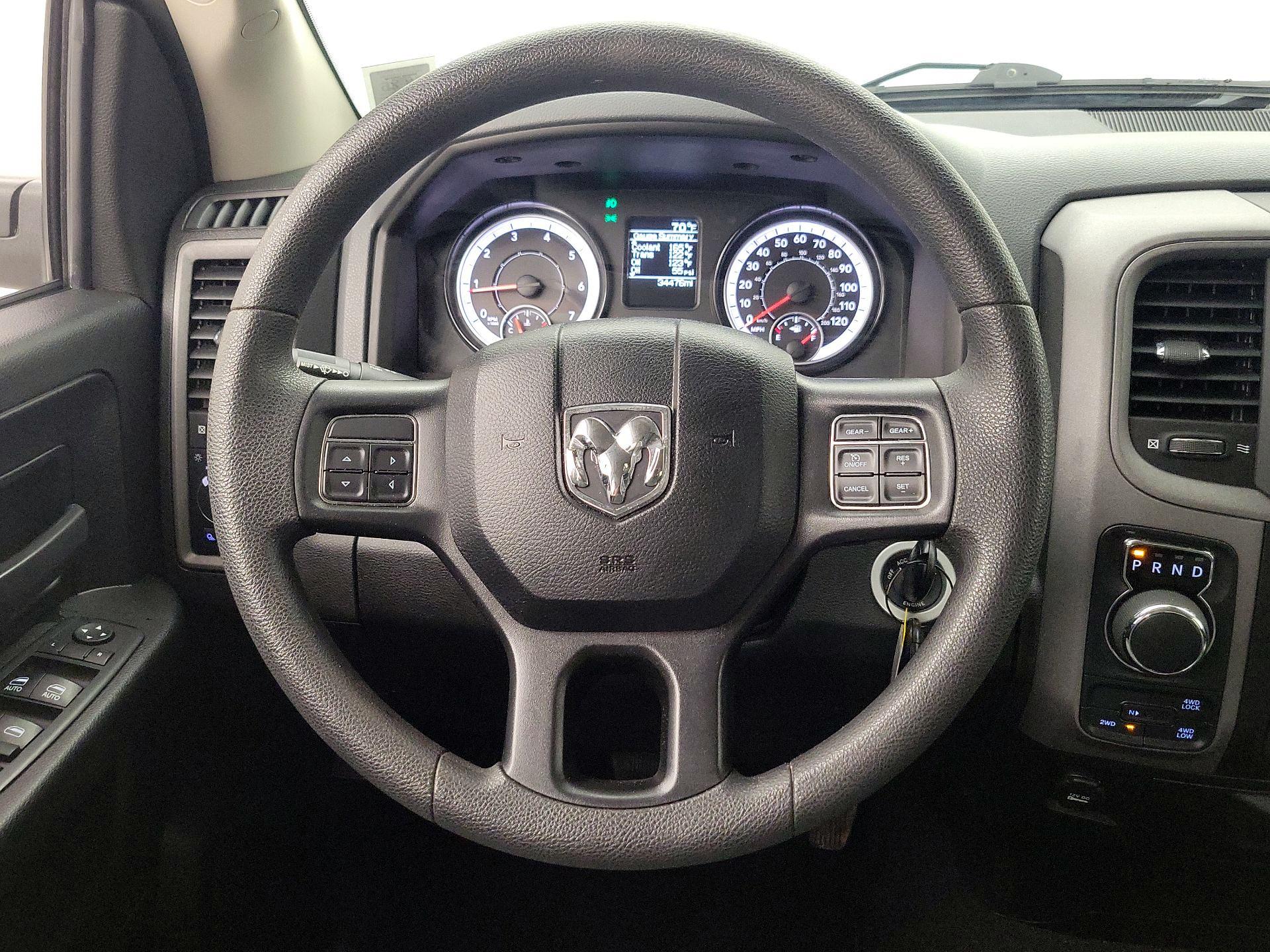Thumbnail: 2019 RAM 1500 Classic - 10