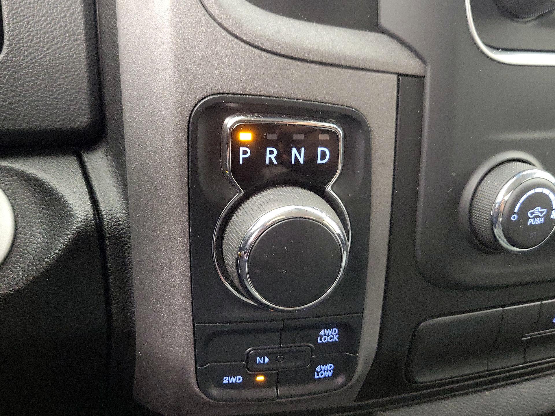 Thumbnail: 2019 RAM 1500 Classic - 17