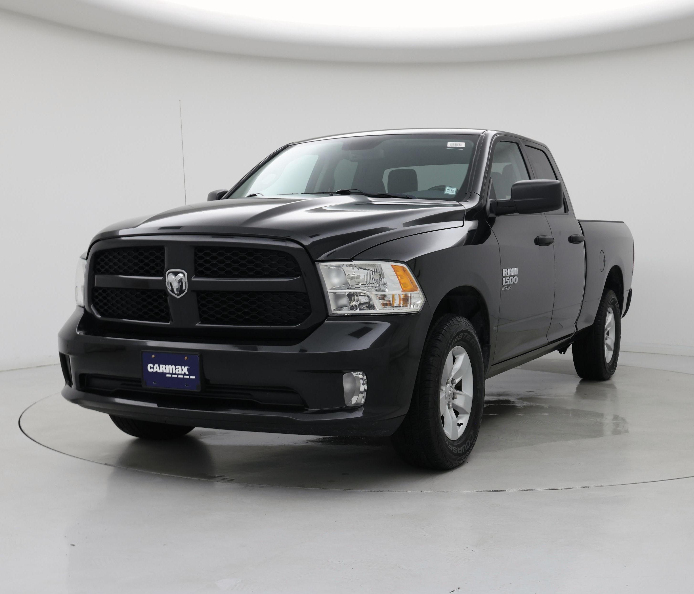 Thumbnail: 2019 RAM 1500 Classic - 4
