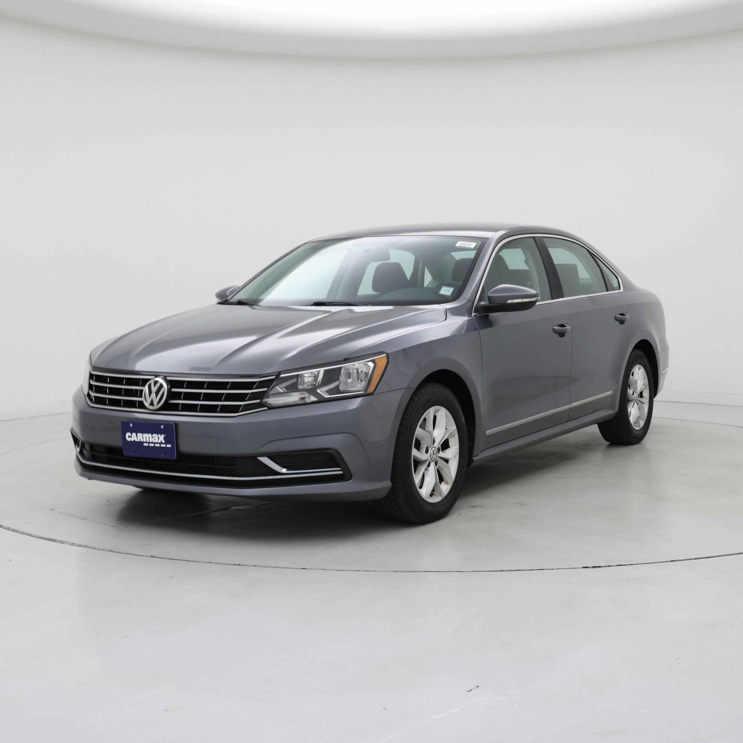 Thumbnail: 2016 Volkswagen Passat - 4