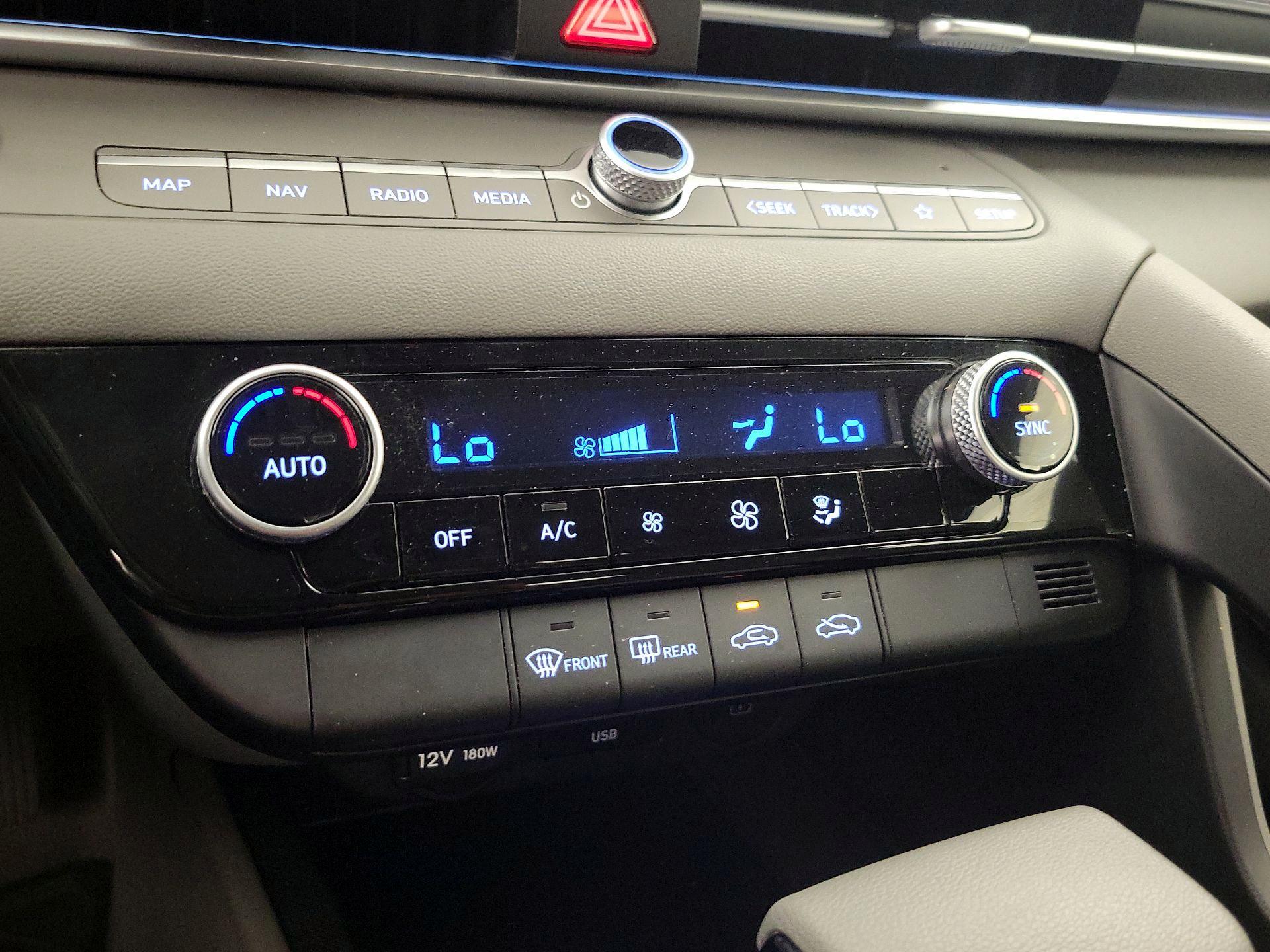 Thumbnail: 2024 Hyundai Elantra - 17
