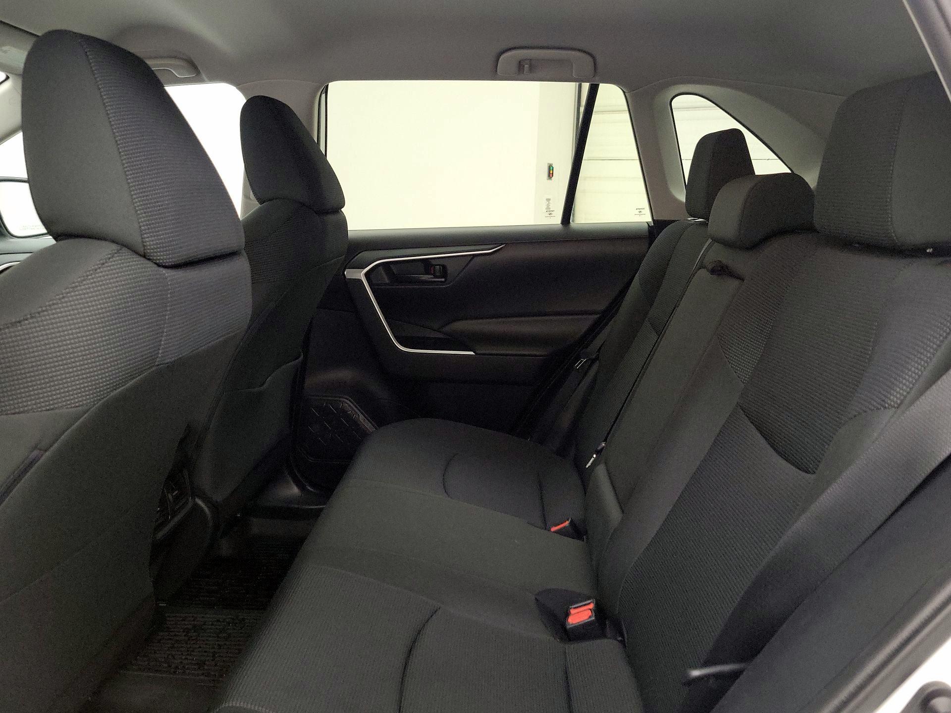 Thumbnail: 2020 Toyota RAV4 - 19