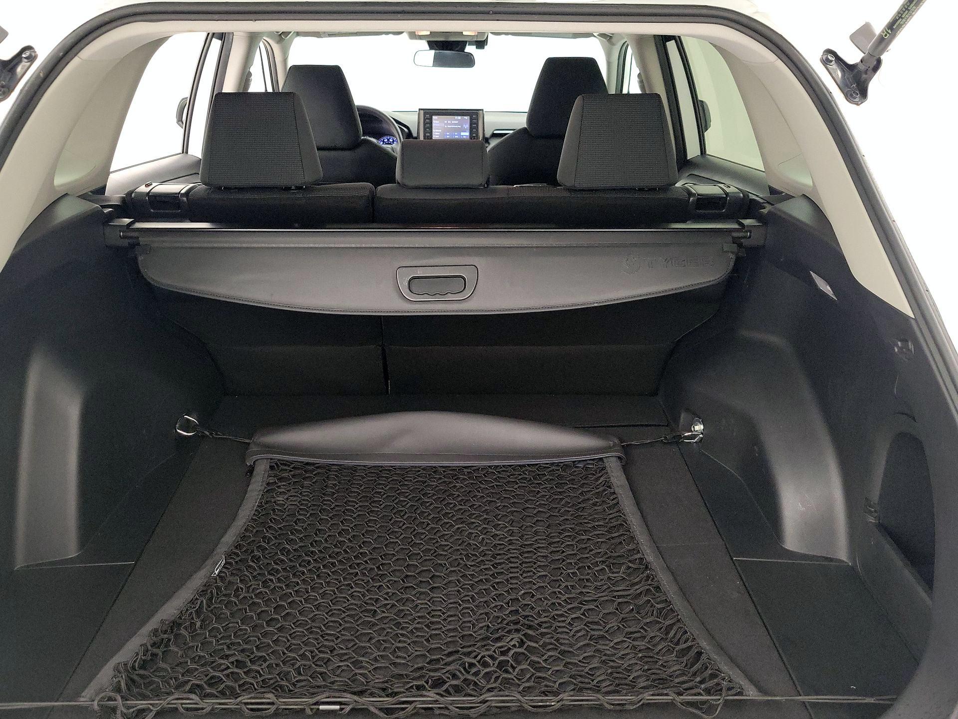 Thumbnail: 2020 Toyota RAV4 - 20
