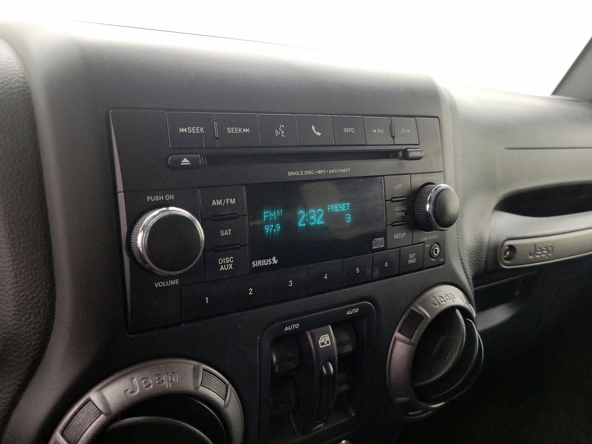 Thumbnail: 2017 Jeep Wrangler - 13