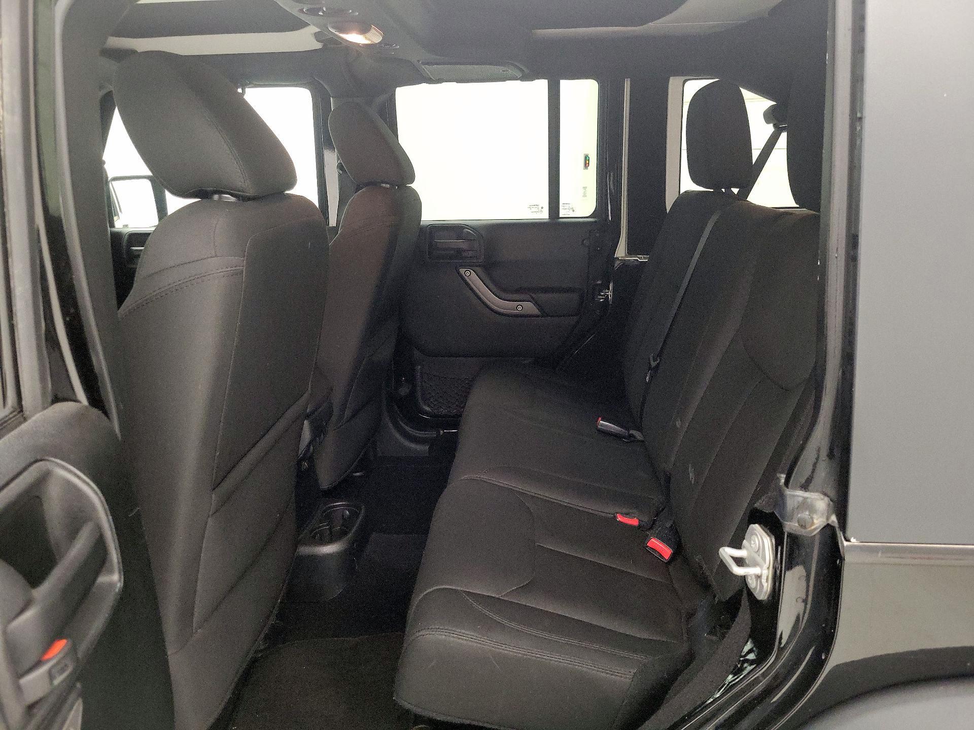 Thumbnail: 2017 Jeep Wrangler - 17