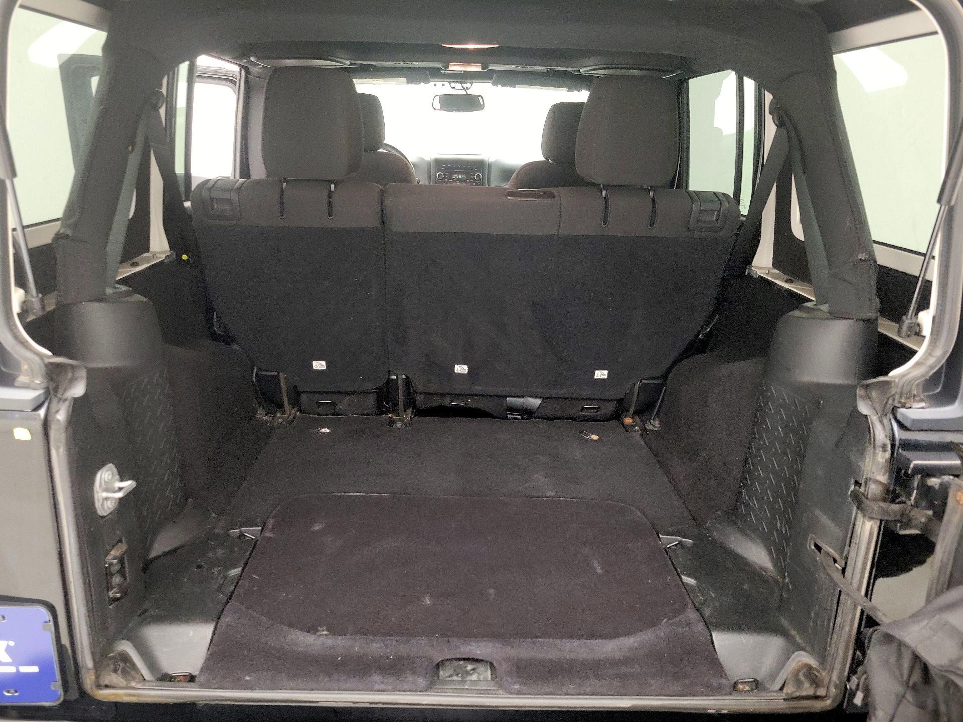 Thumbnail: 2017 Jeep Wrangler - 18