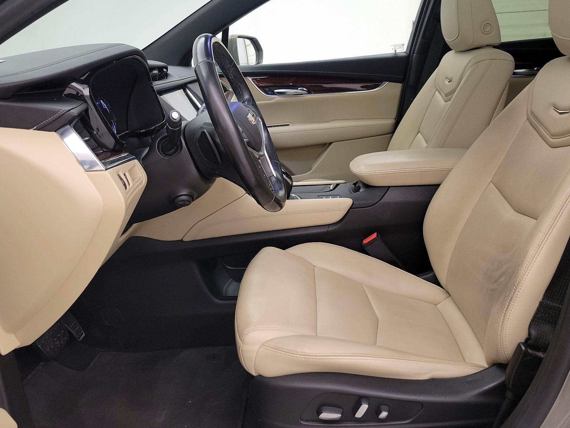 Thumbnail: 2019 Cadillac XT5 - 11