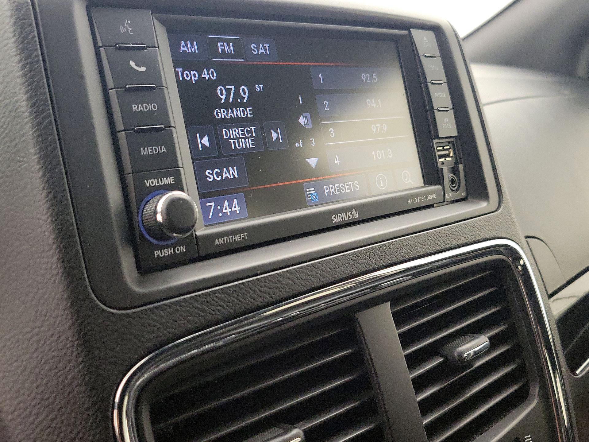 Thumbnail: 2019 Dodge Grand Caravan - 15
