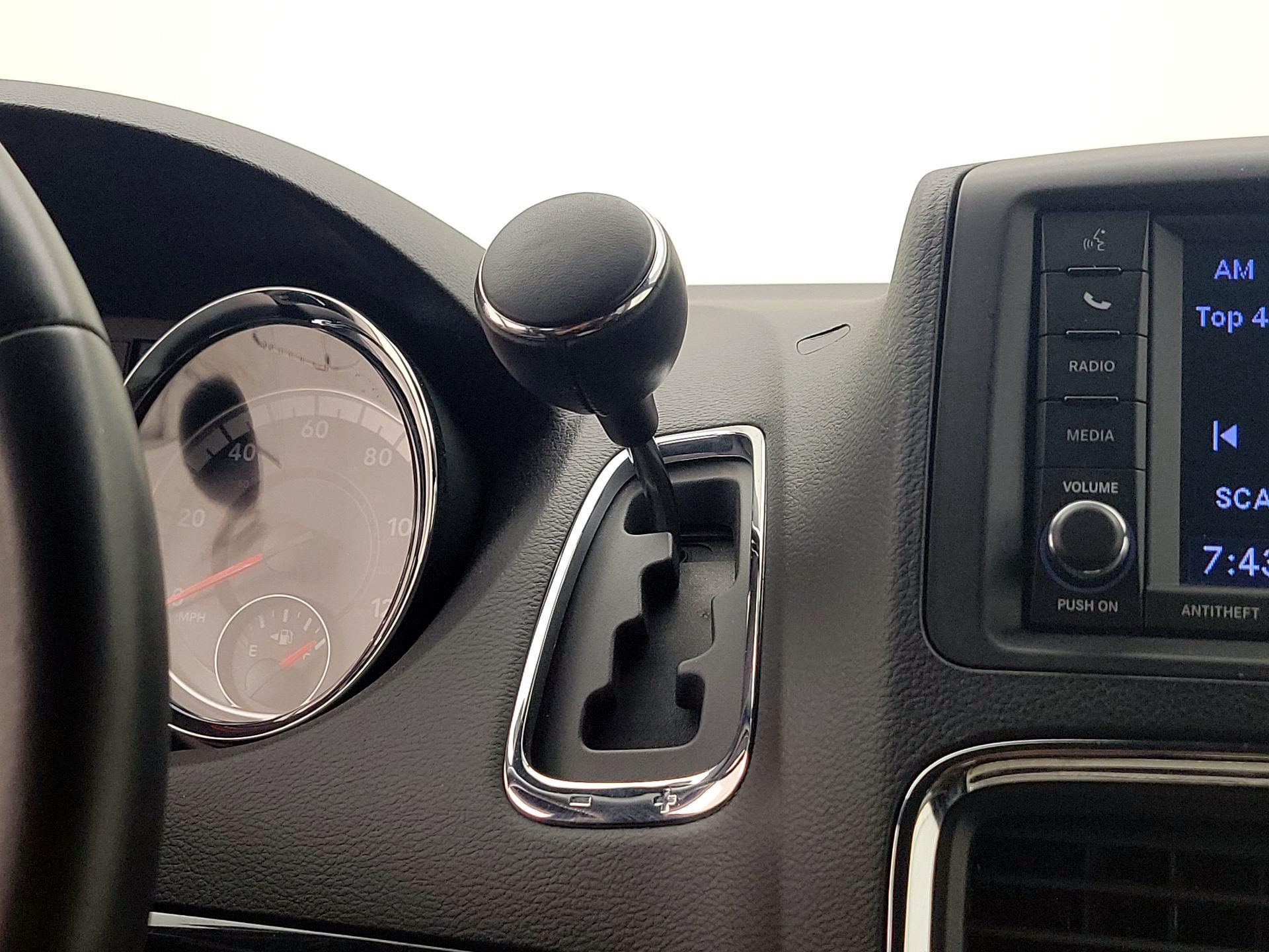 Thumbnail: 2019 Dodge Grand Caravan - 17