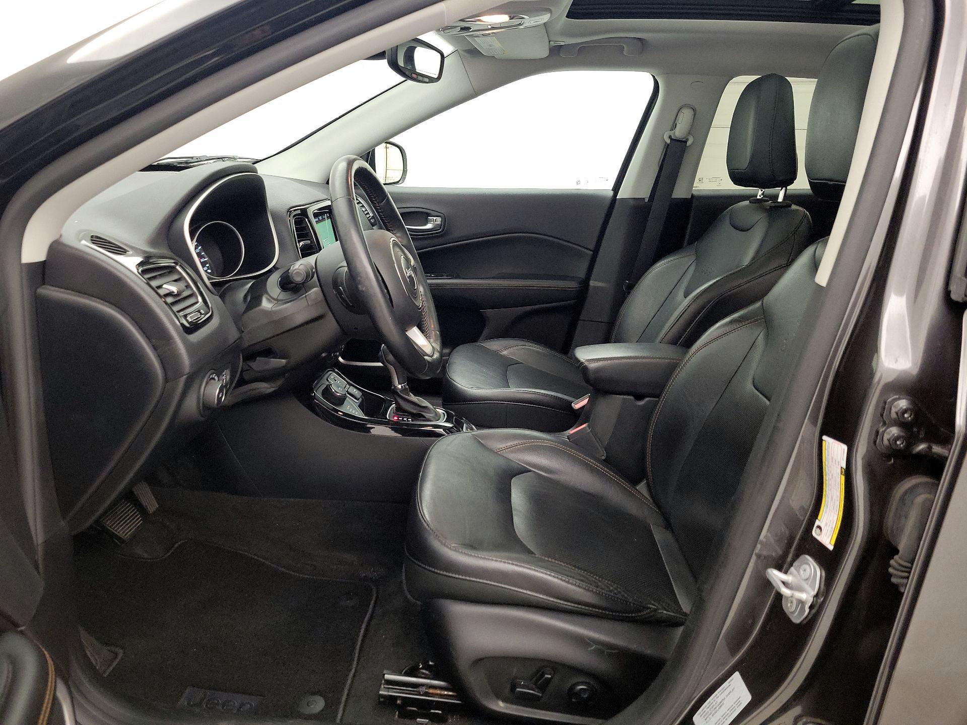 Thumbnail: 2018 Jeep Compass - 11