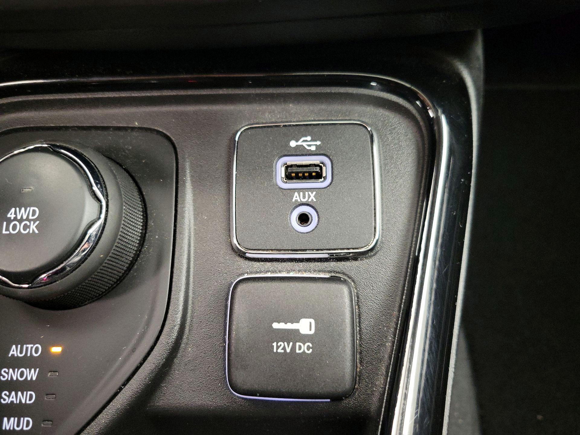 Thumbnail: 2018 Jeep Compass - 19