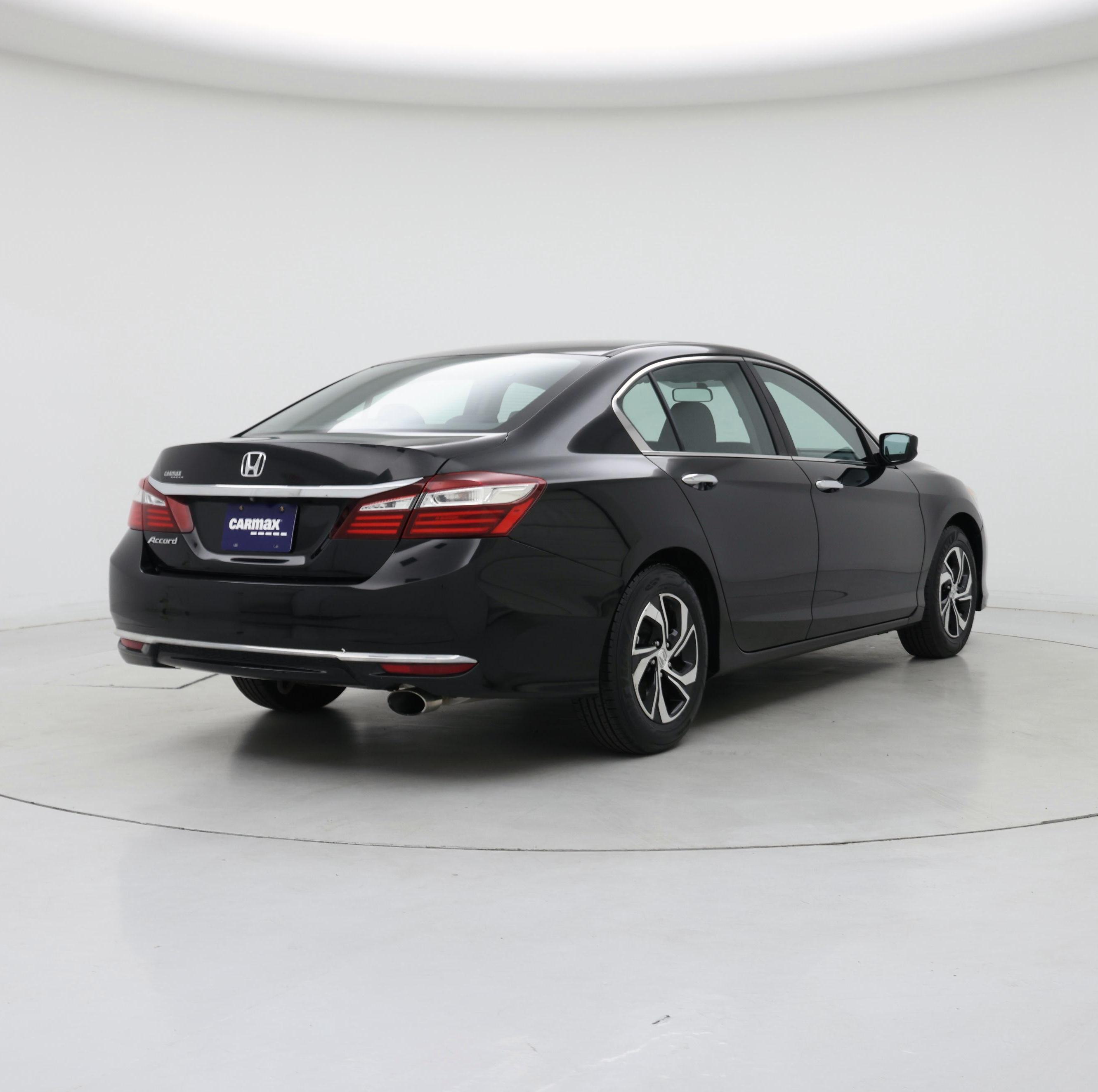 Thumbnail: 2017 Honda Accord - 8