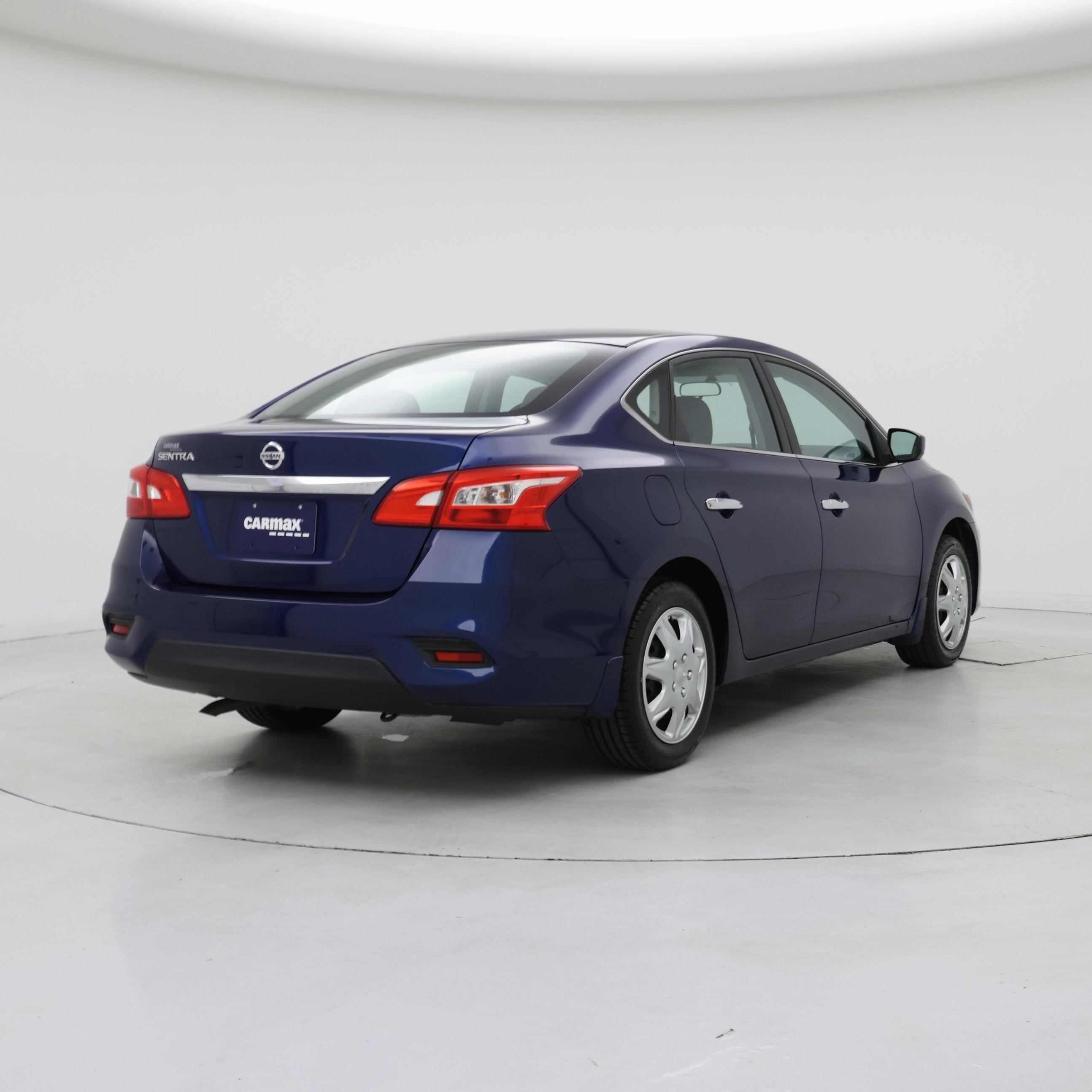 Thumbnail: 2016 Nissan Sentra - 8