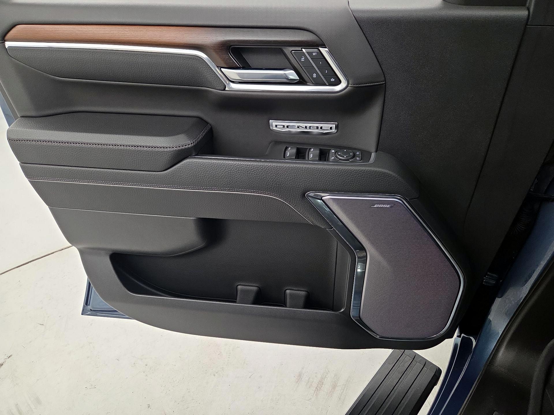 Thumbnail: 2024 GMC Sierra 1500 - 12