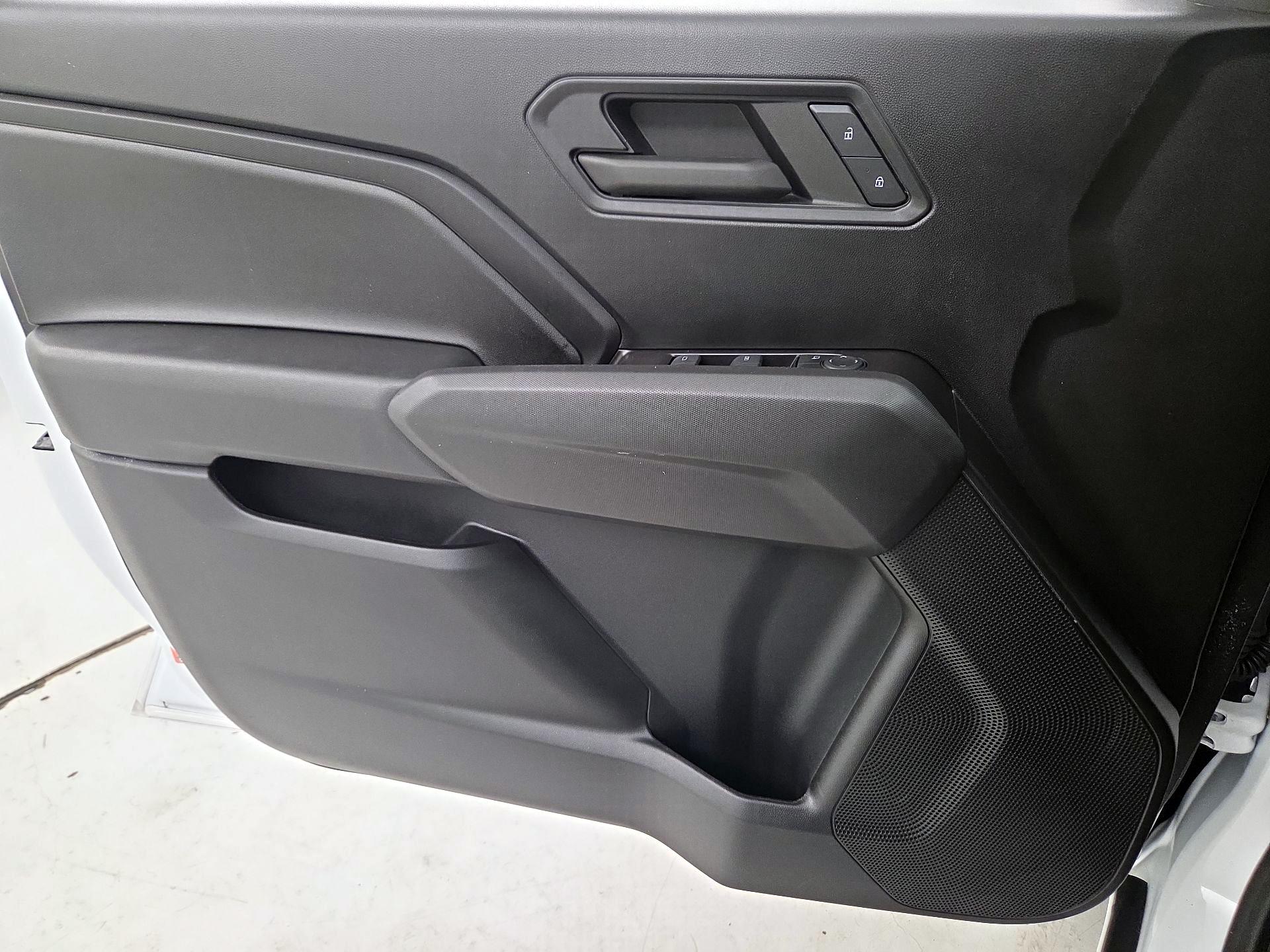 Thumbnail: 2024 Chevrolet Colorado - 12