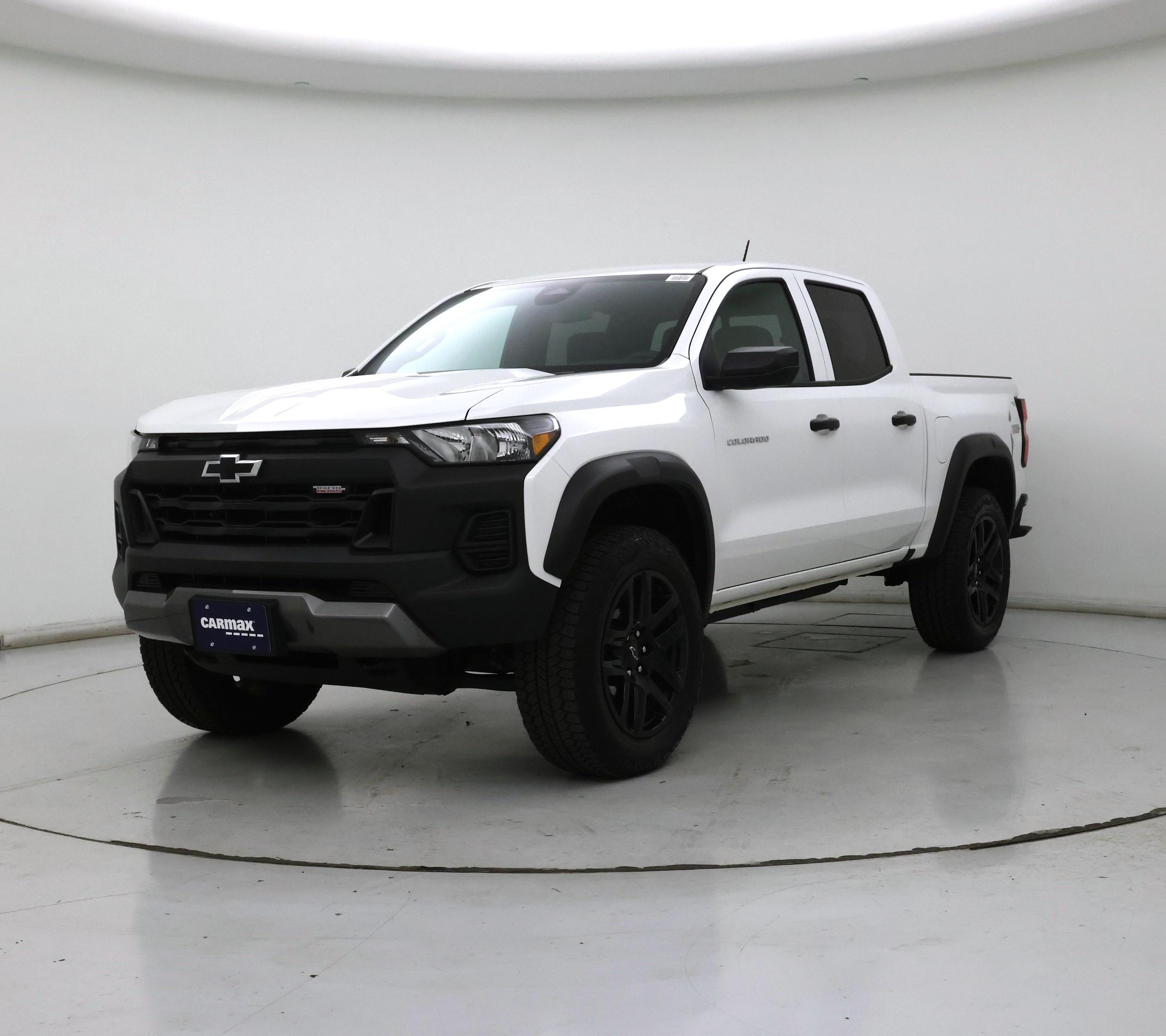 Thumbnail: 2024 Chevrolet Colorado - 4