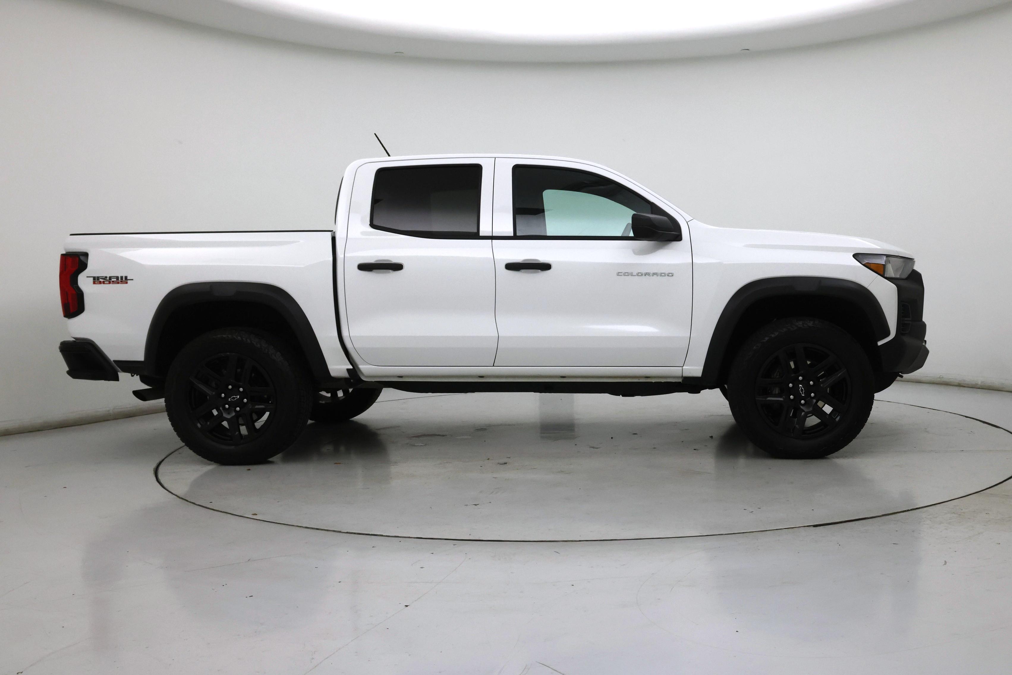 Thumbnail: 2024 Chevrolet Colorado - 7