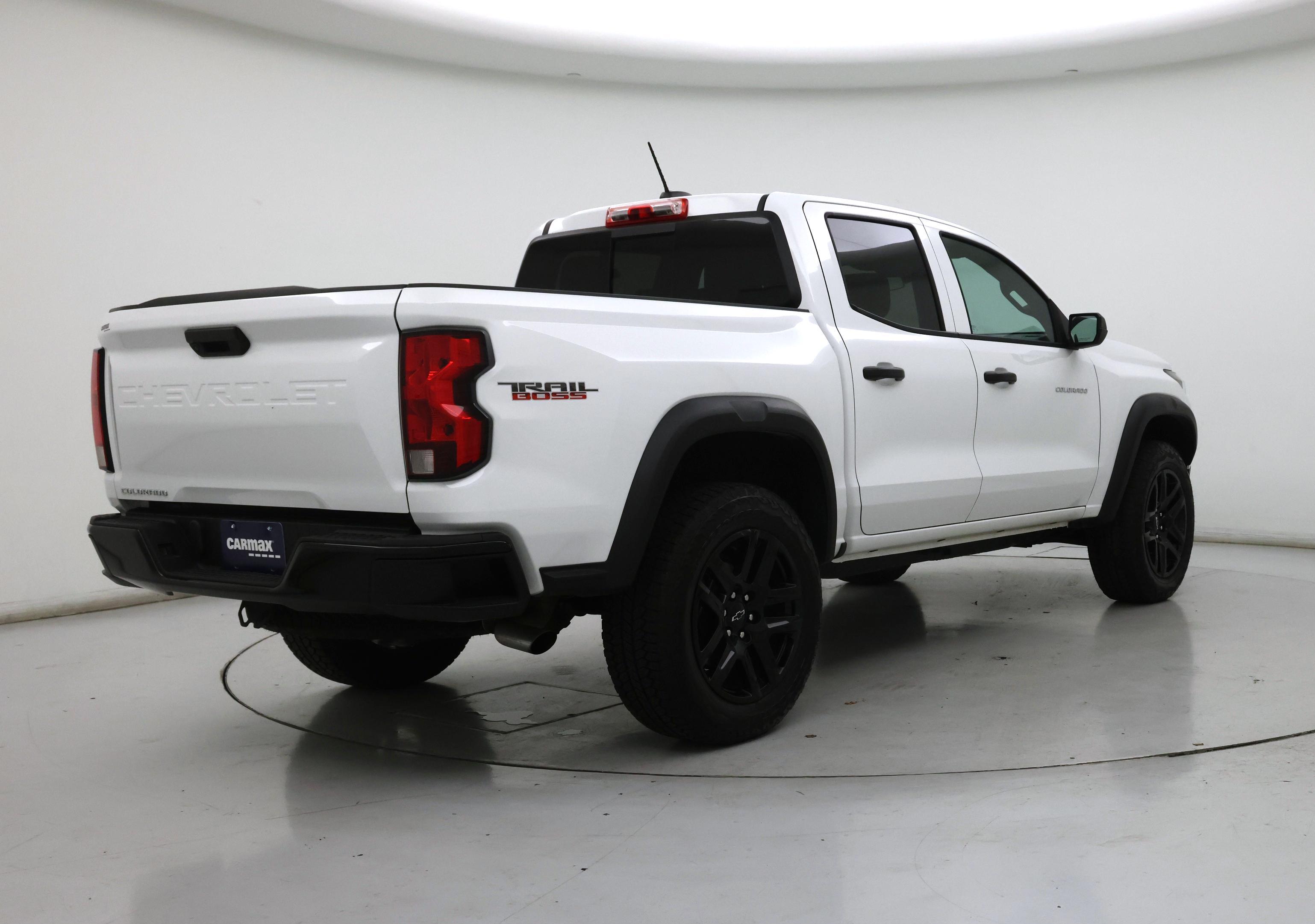 Thumbnail: 2024 Chevrolet Colorado - 8