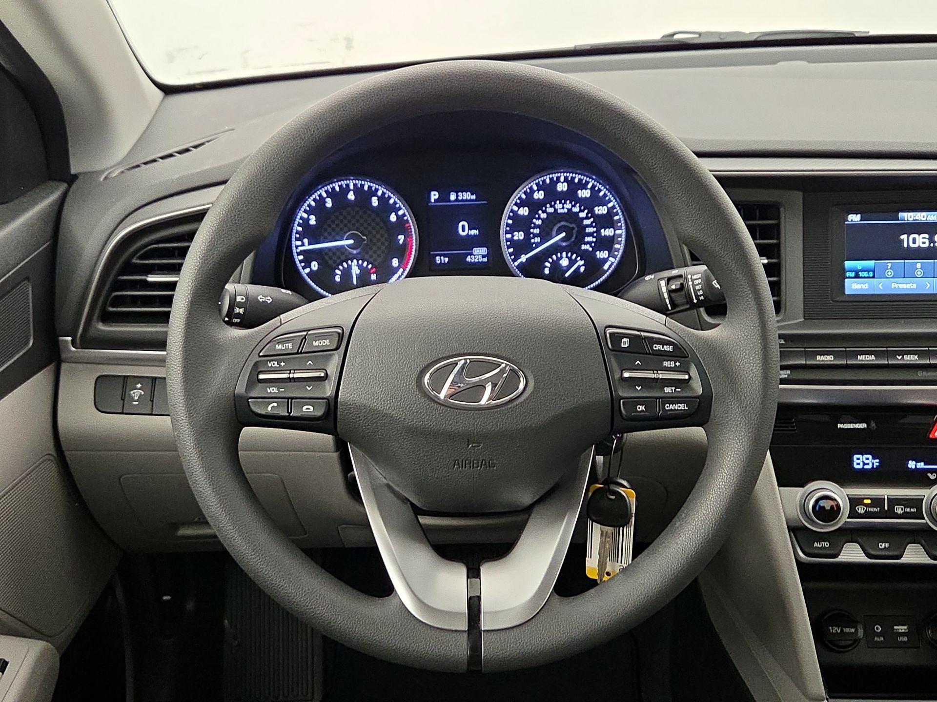 Thumbnail: 2020 Hyundai Elantra - 10