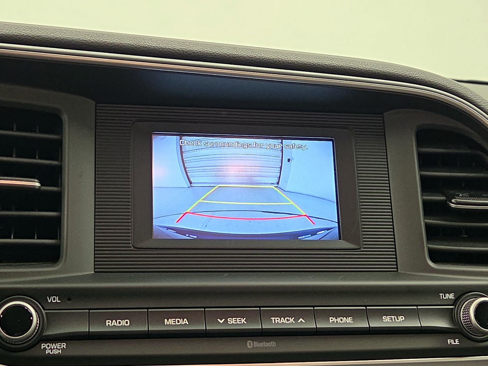 Thumbnail: 2020 Hyundai Elantra - 14