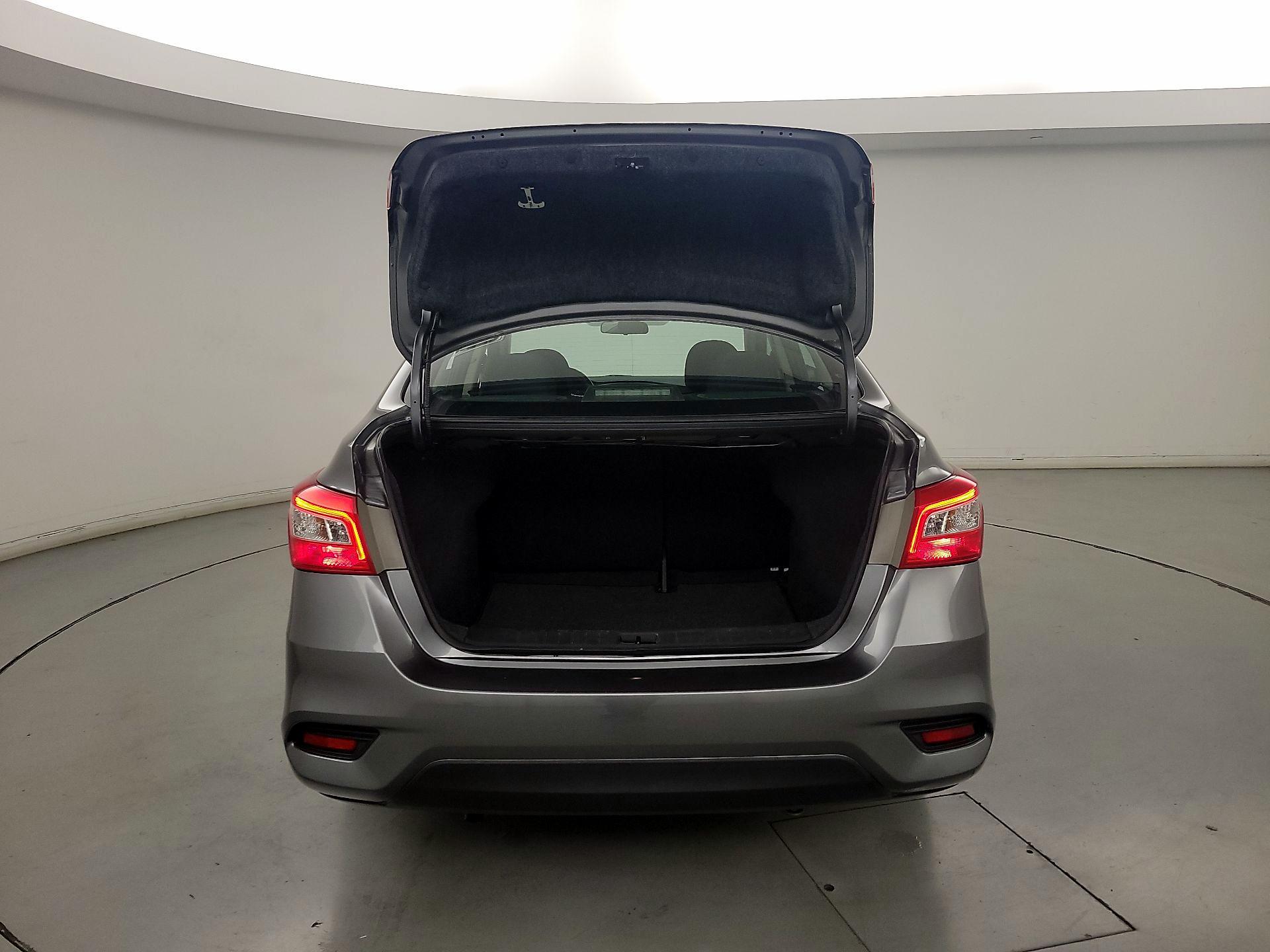 Thumbnail: 2019 Nissan Sentra - 20