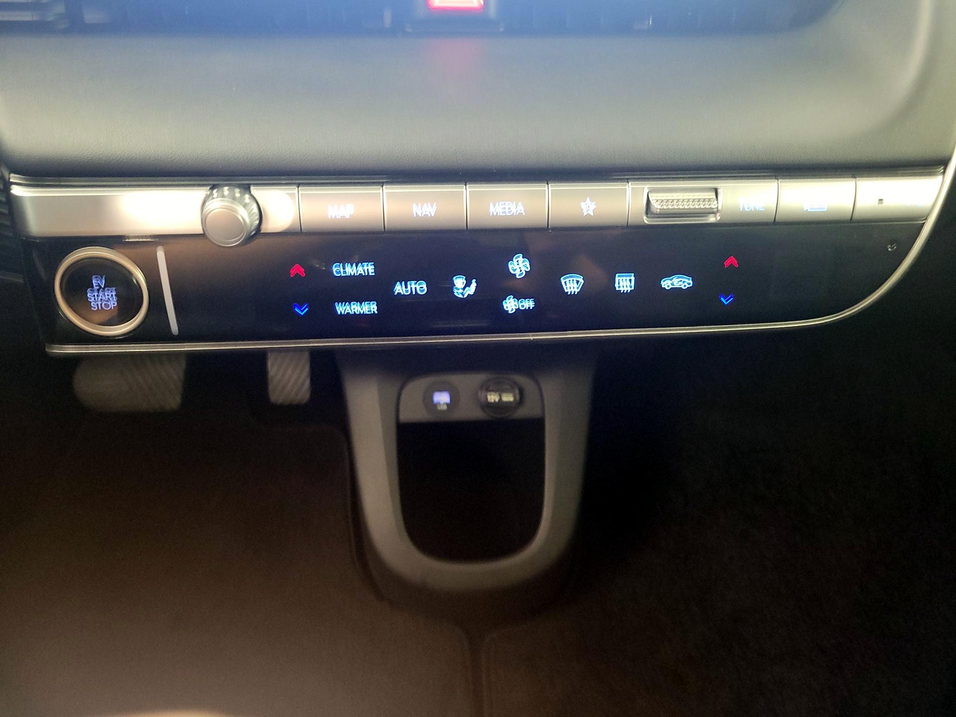 Thumbnail: 2022 Hyundai Ioniq 5 - 17