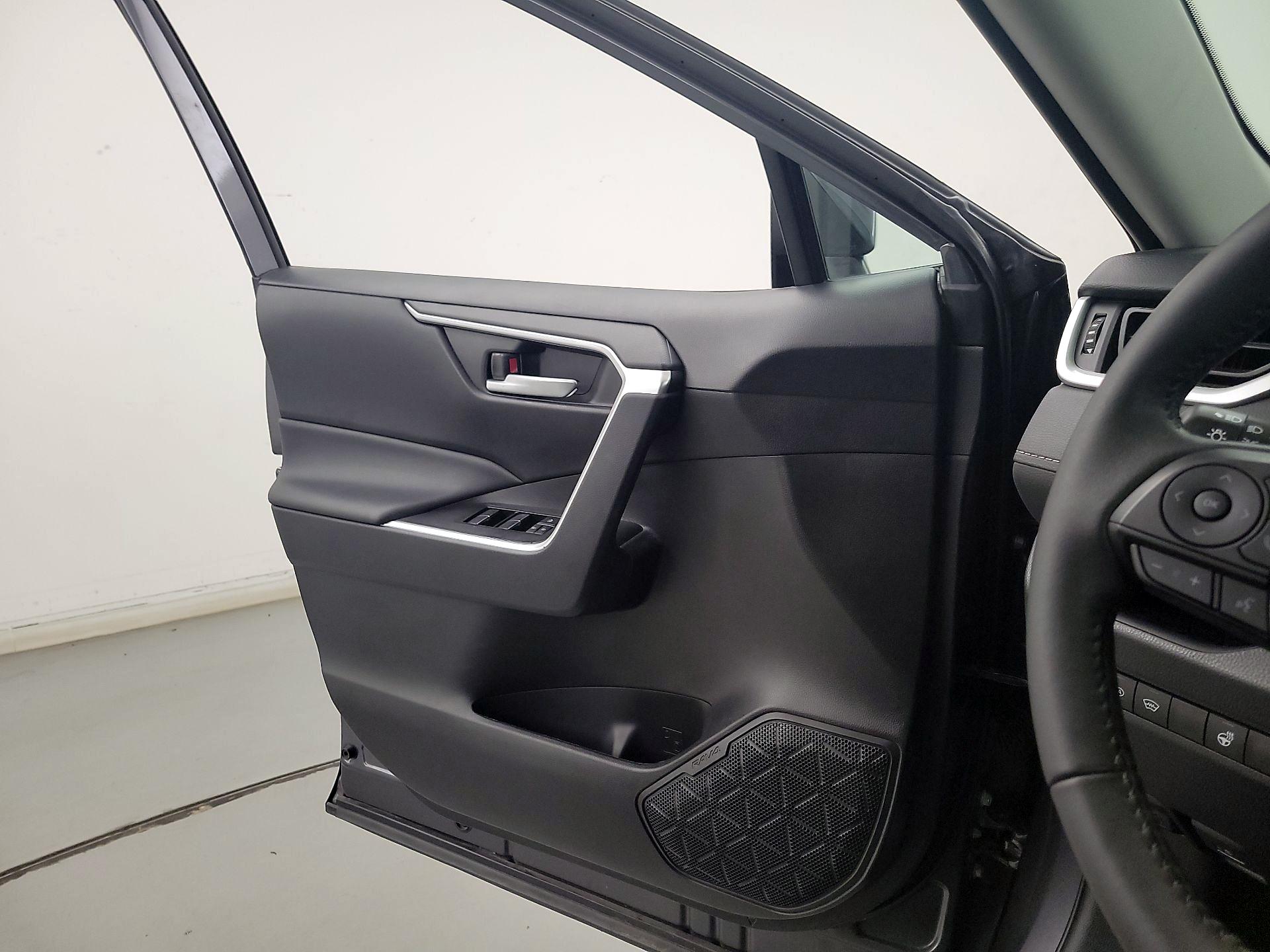 Thumbnail: 2024 Toyota RAV4 - 12