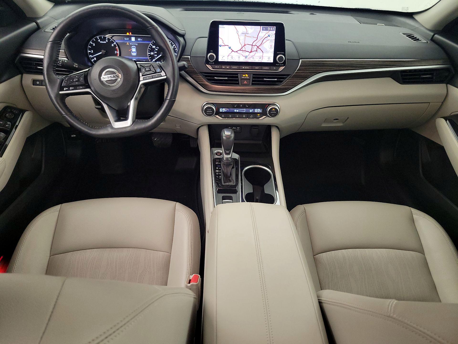 Thumbnail: 2020 Nissan Altima - 9