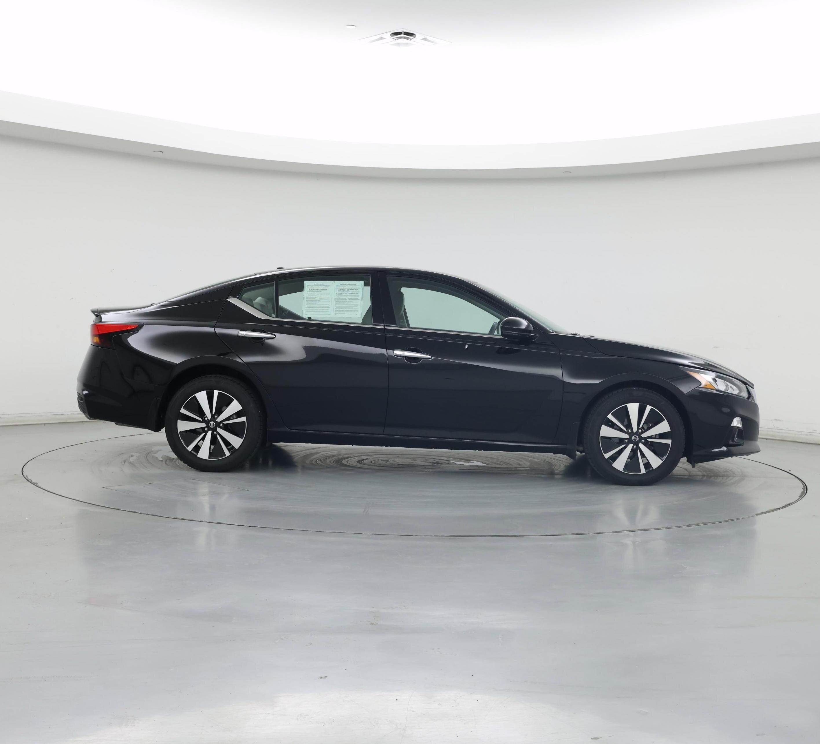 Thumbnail: 2020 Nissan Altima - 7