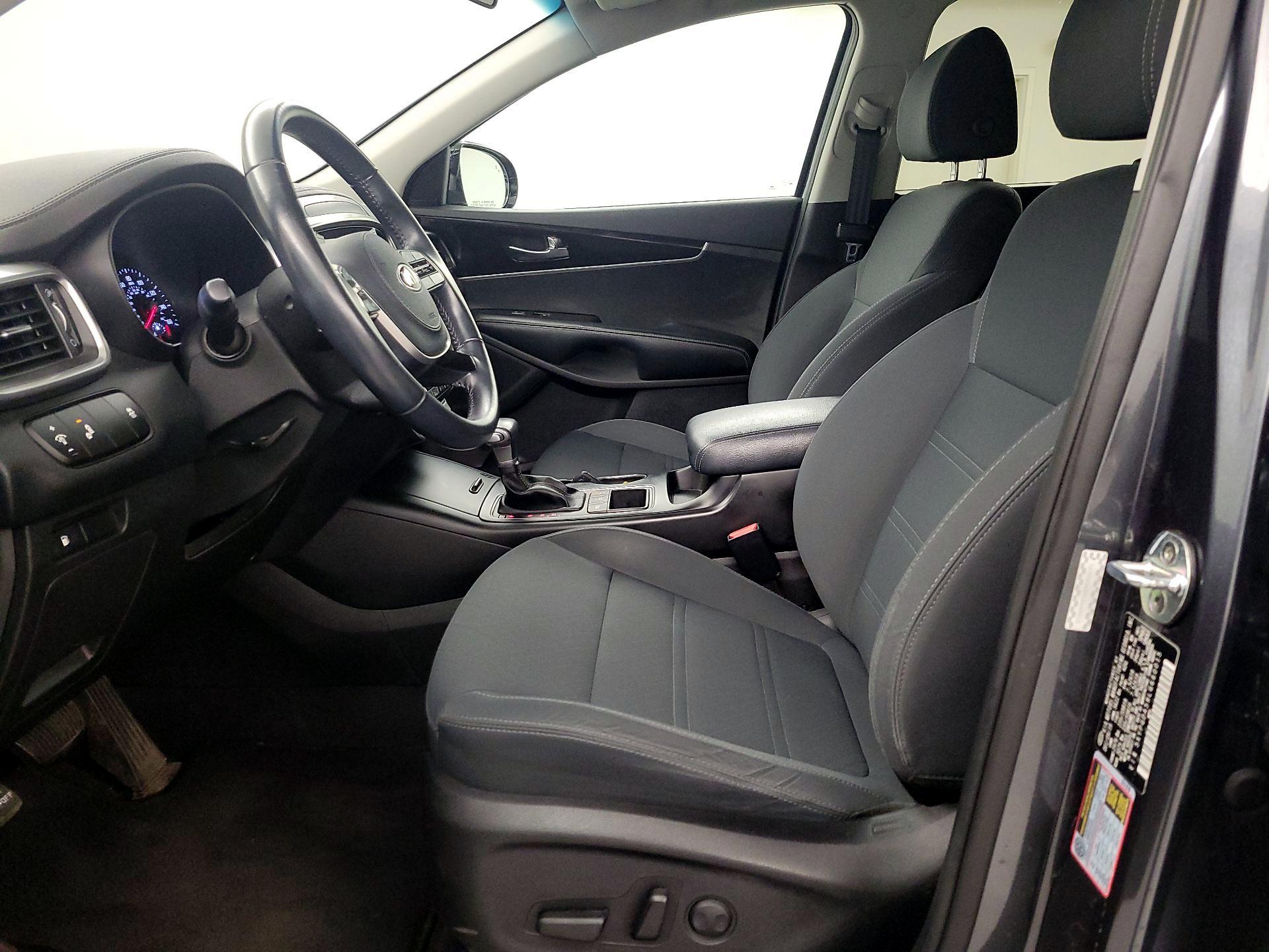 Thumbnail: 2020 Kia Sorento - 11