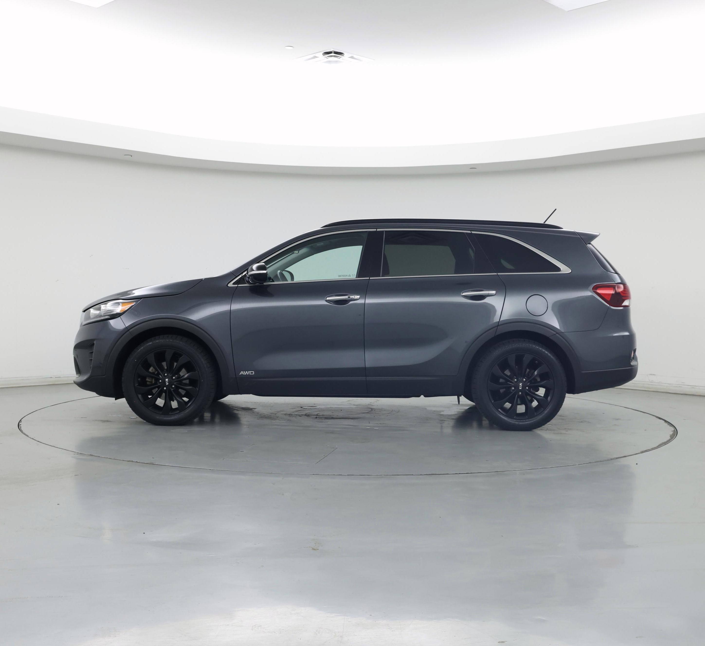 Thumbnail: 2020 Kia Sorento - 3
