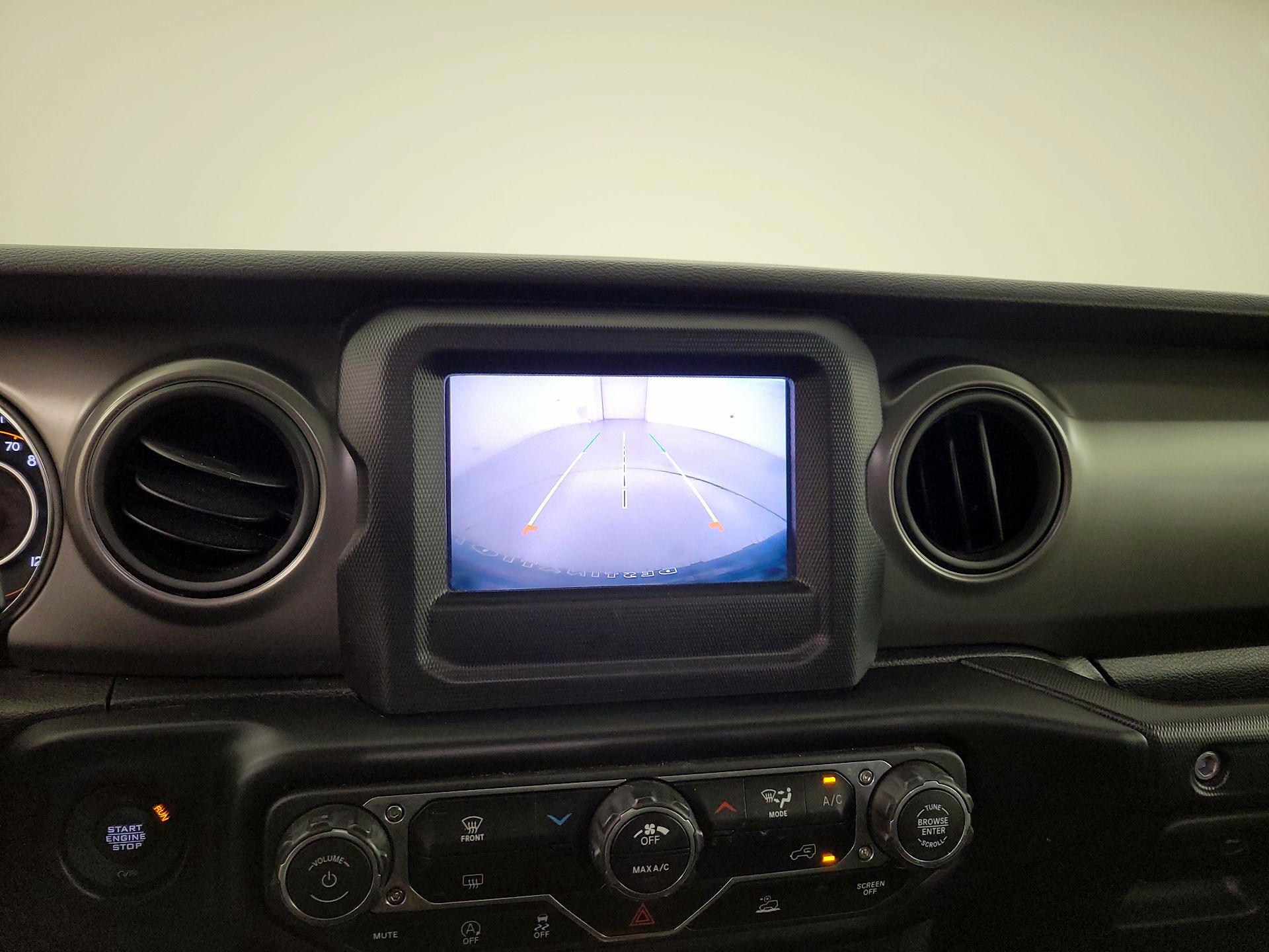 Thumbnail: 2022 Jeep Wrangler - 14