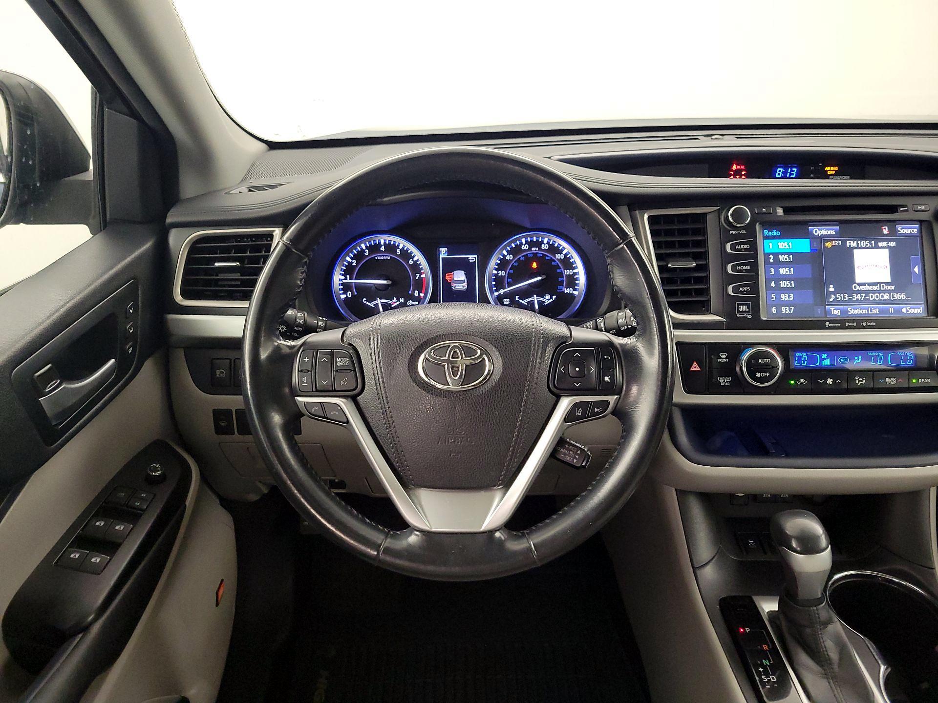 Thumbnail: 2017 Toyota Highlander - 10