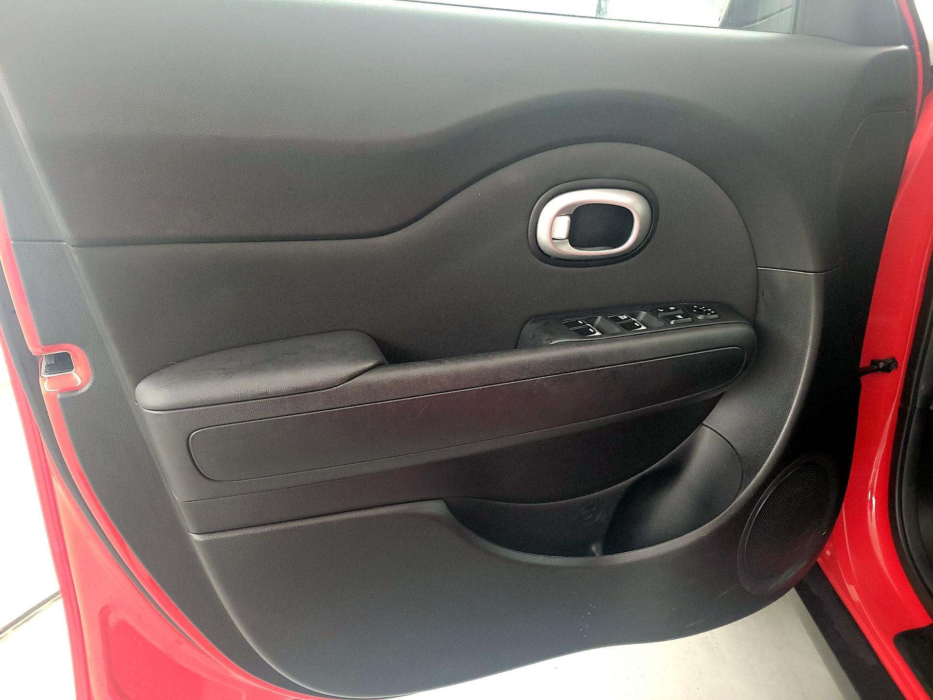 Thumbnail: 2019 Kia Soul - 12